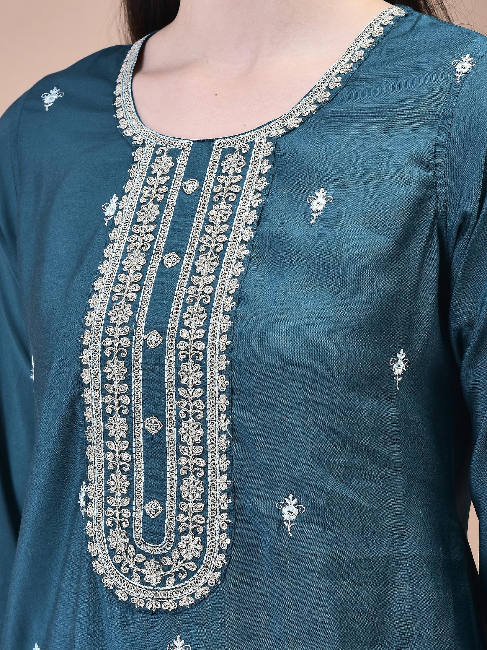 Women Chanderi Green Embroidered Kurta Crop top Trouser Dupatta.