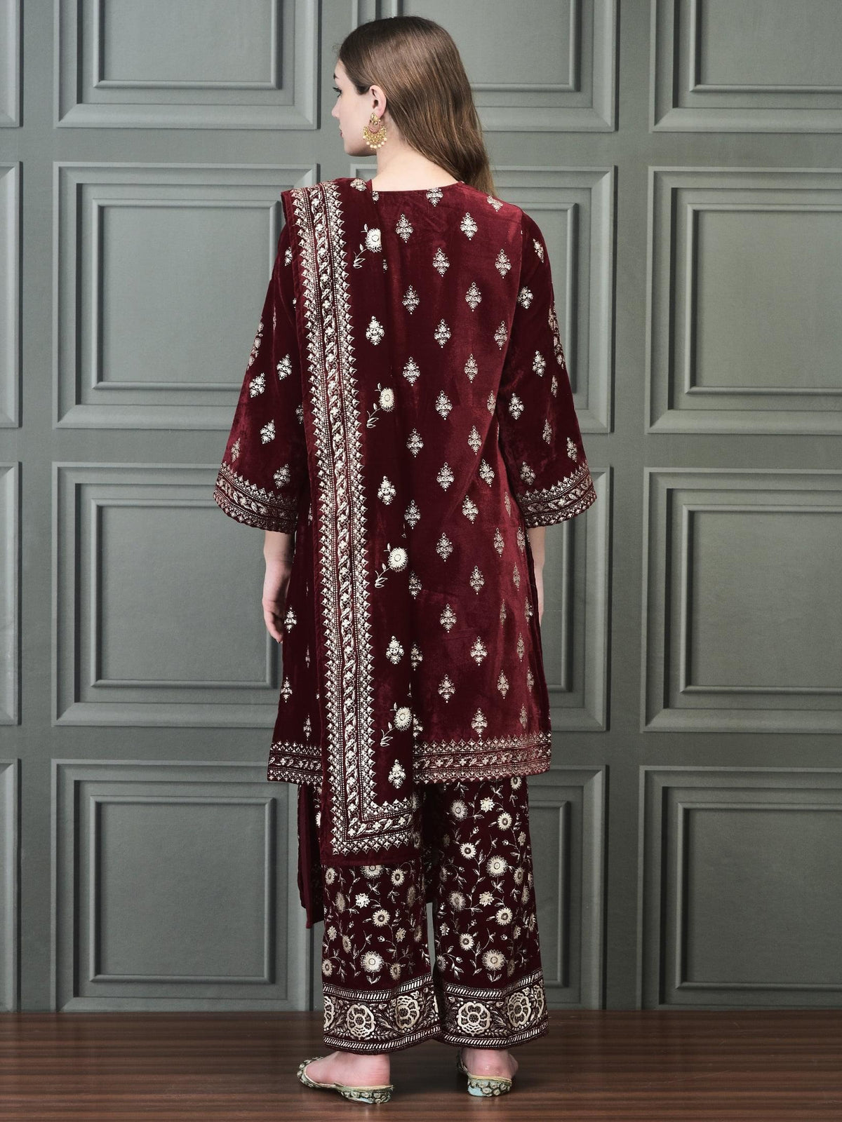 20330MAROON_back_ca4c8af3-61a3-45fb-adb7-9eea7543d531