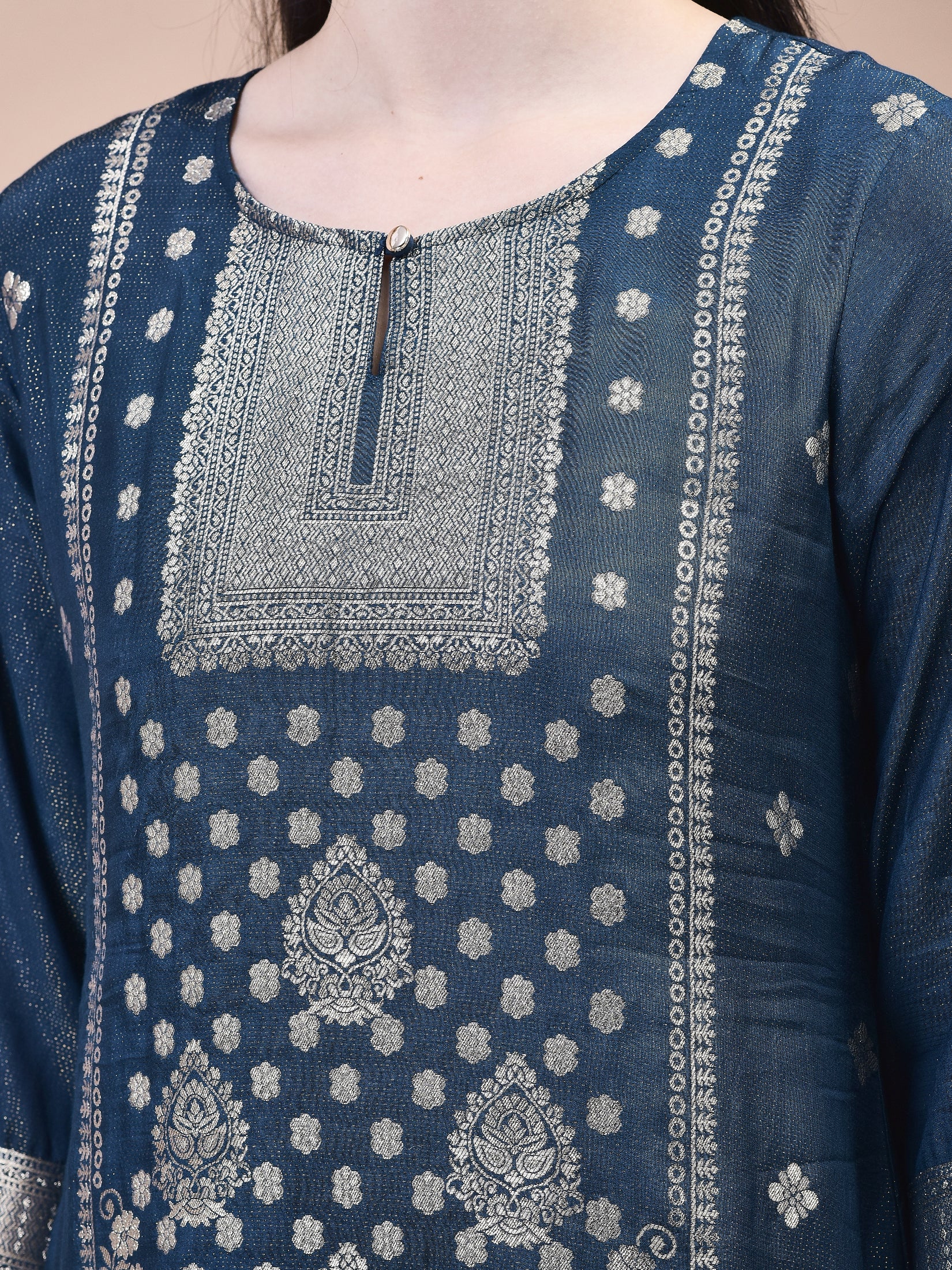 20348PEACOCKBLUE_closer