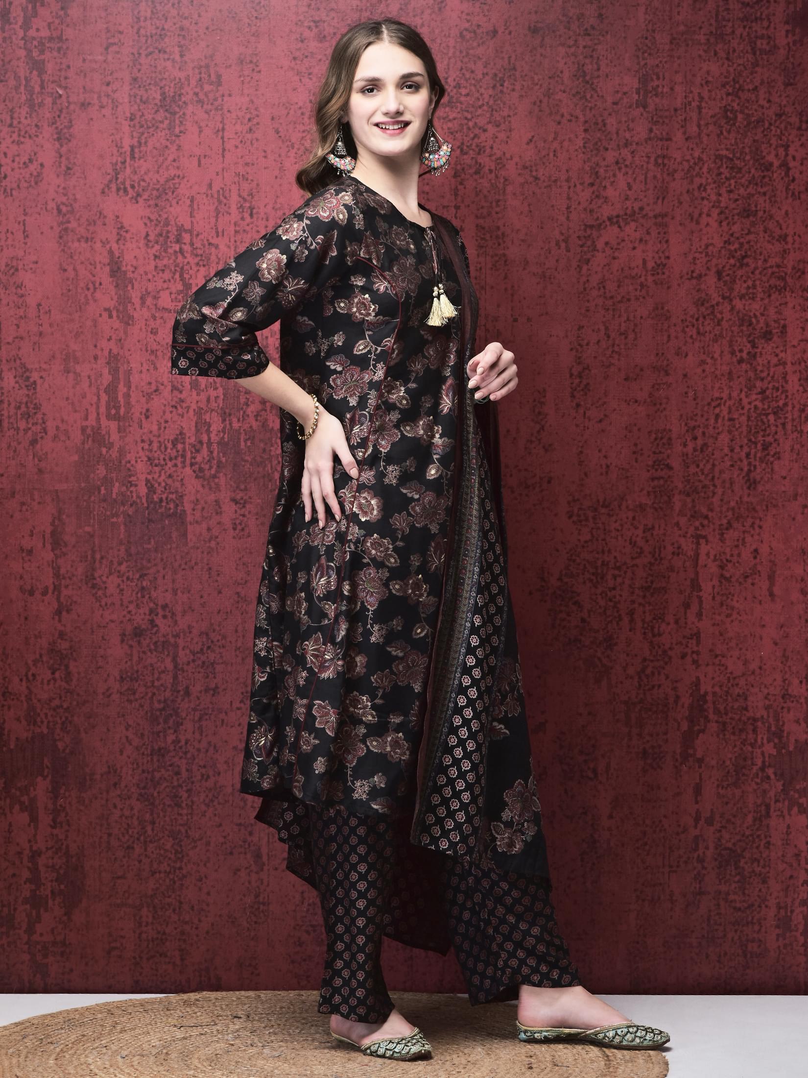 Women Poly Viscose Black Calico Print Kurta Comfort Pant Chanderi Dupatta.