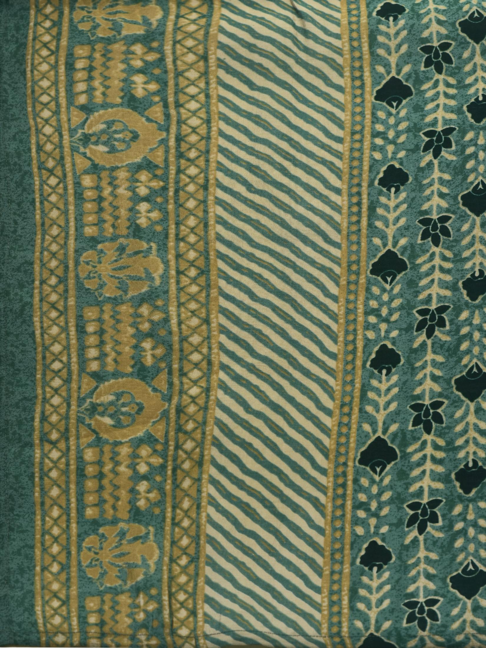 Women Muslin Teal Floral Print Kurta Comfort Pant Chanderi Dupatta.