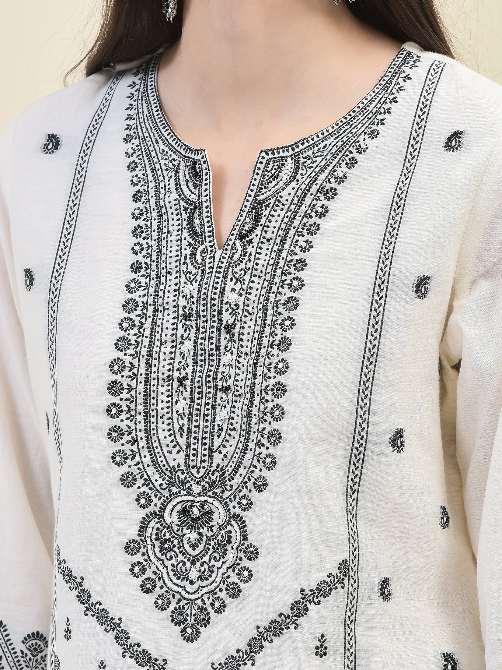 20367OFFWHITE_closer