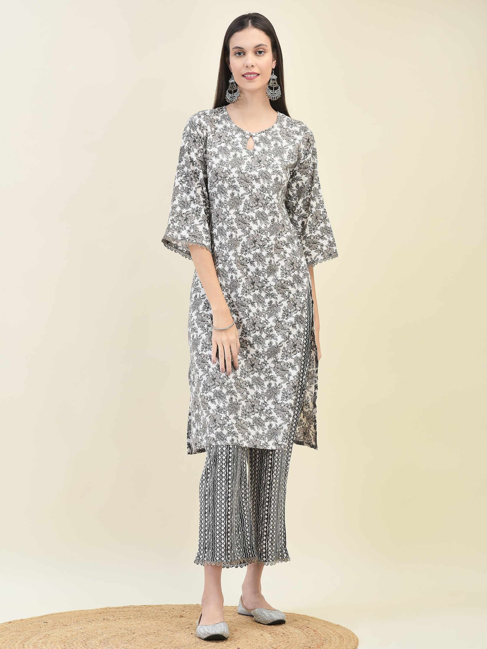 20399BLACK_WHITE_detail2