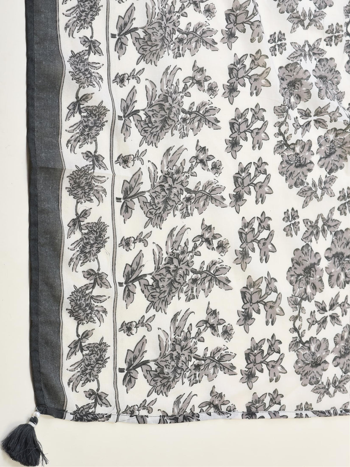 Women Poly Viscose Black Floral Print Kurta Comfort Pant Dupatta.