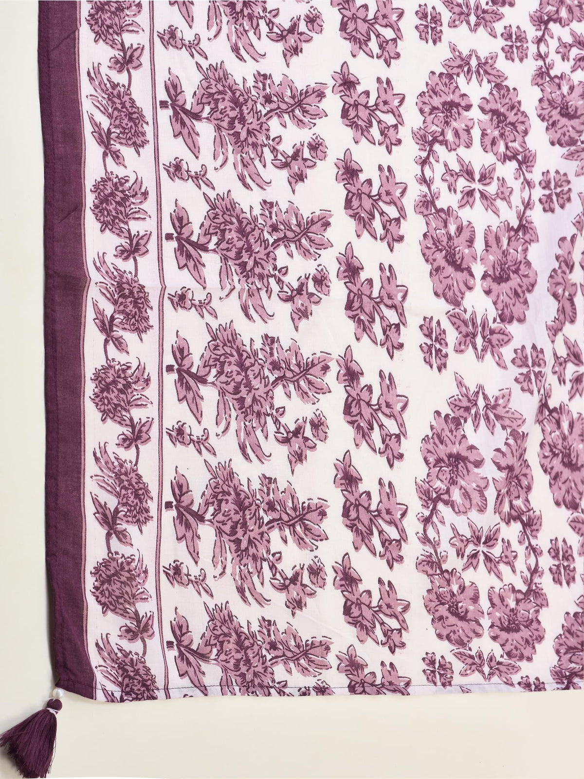 Women Poly Viscose Lilac Floral Print Kurta Comfort Pant Dupatta.