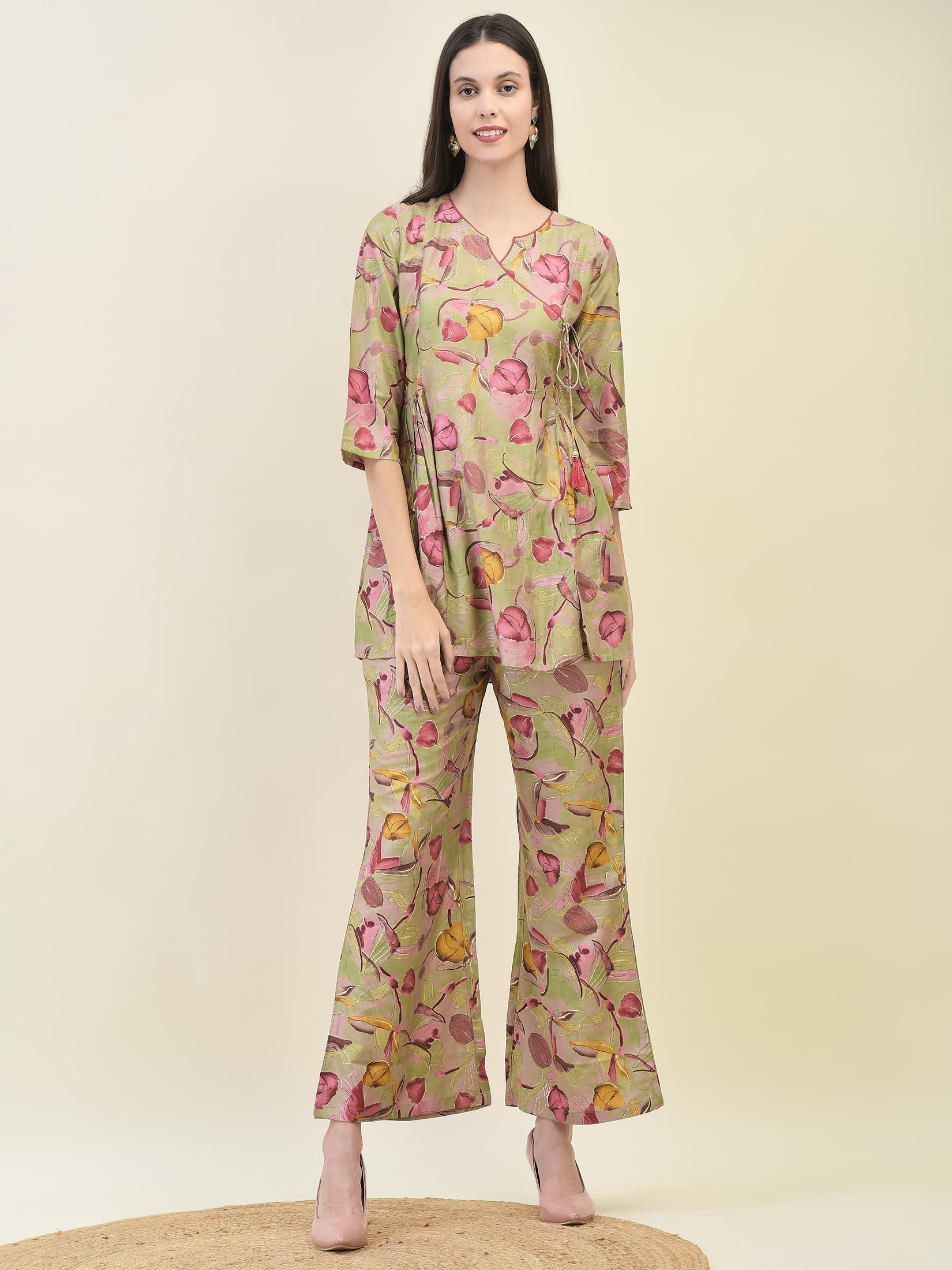 Women Viscose Green Tropical Print Co-Ord Set.
