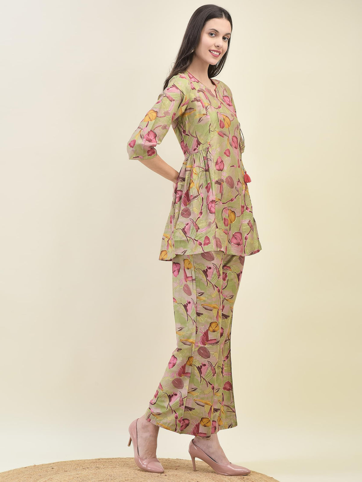 Women Viscose Green Tropical Print Co-Ord Set.