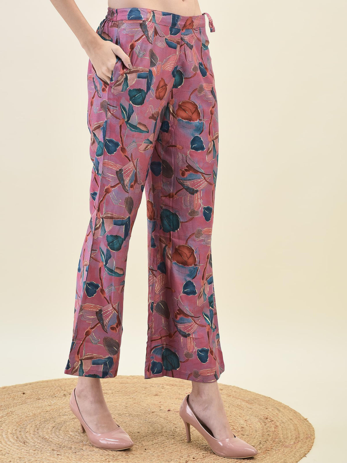 Women Viscose Pink Tropical Print Co-Ord Set.