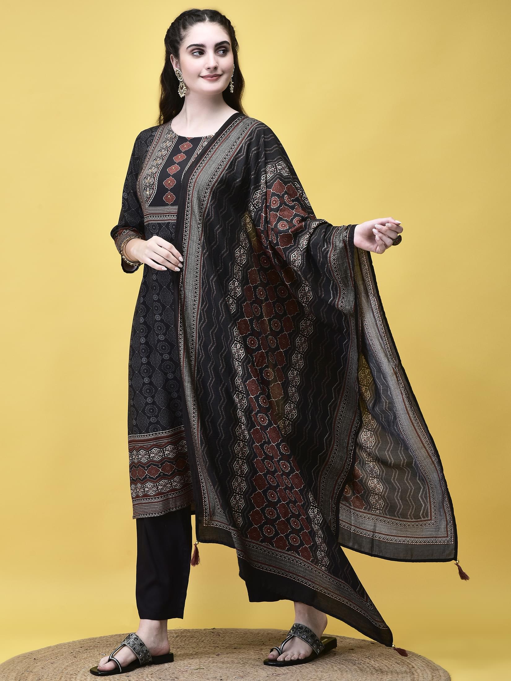 Women Liva Charcoal Grey Ajrakh Print Kurta Comfort Pant Chanderi Dupatta.