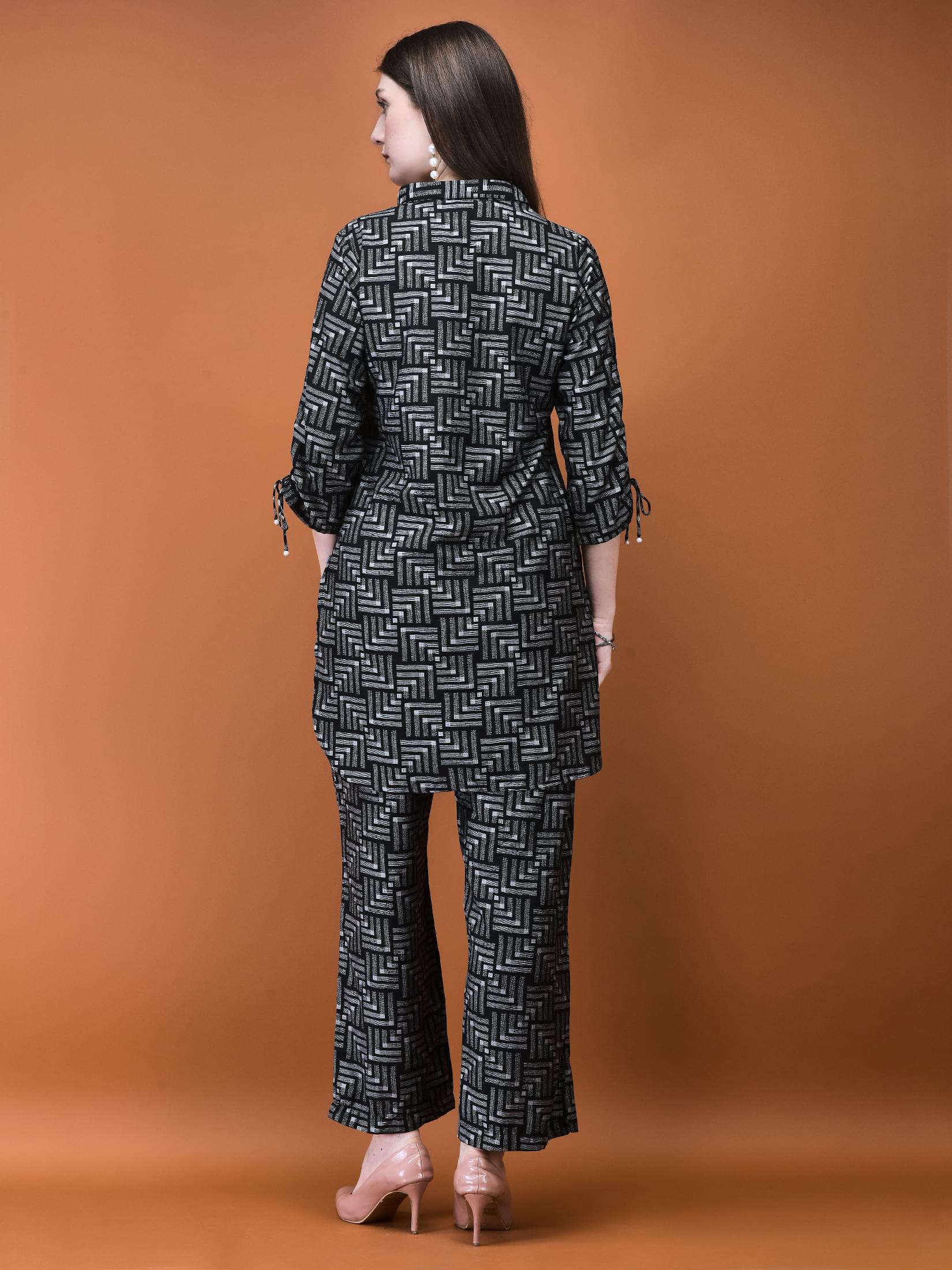 Women Liva (Viscose) Black Geometric Print Co-Ord Set.