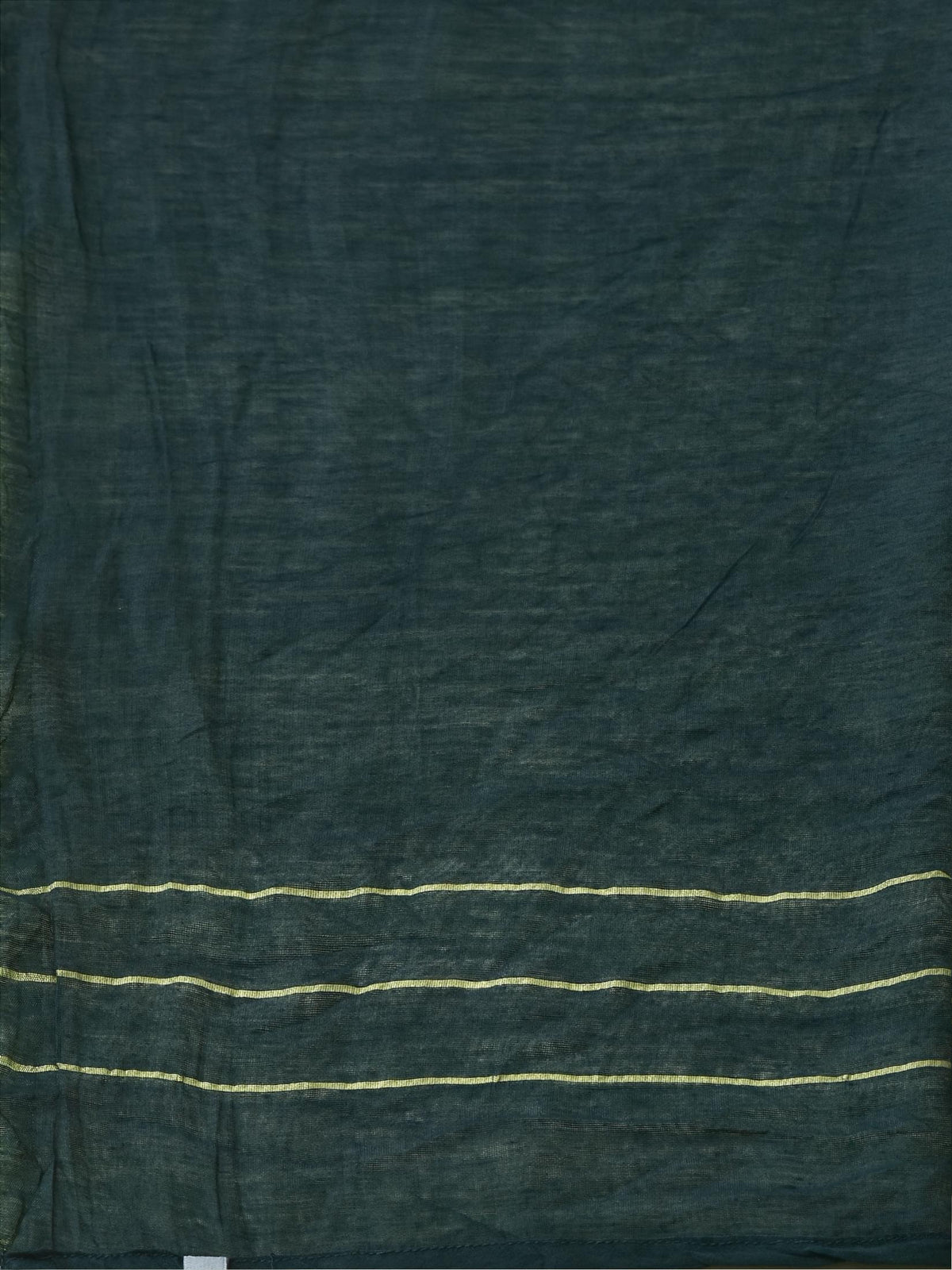 Women Soild Emerald Green Kurta Comfort Pant Dupatta.