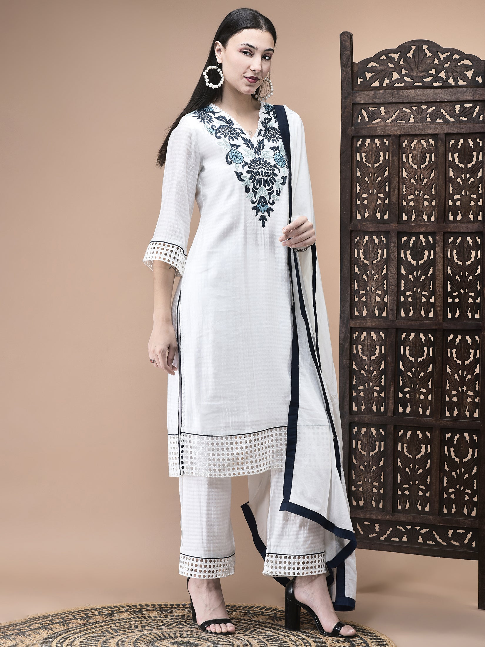 Women Viscose White Embroidered Kurta Comfort Pant Dupatta
