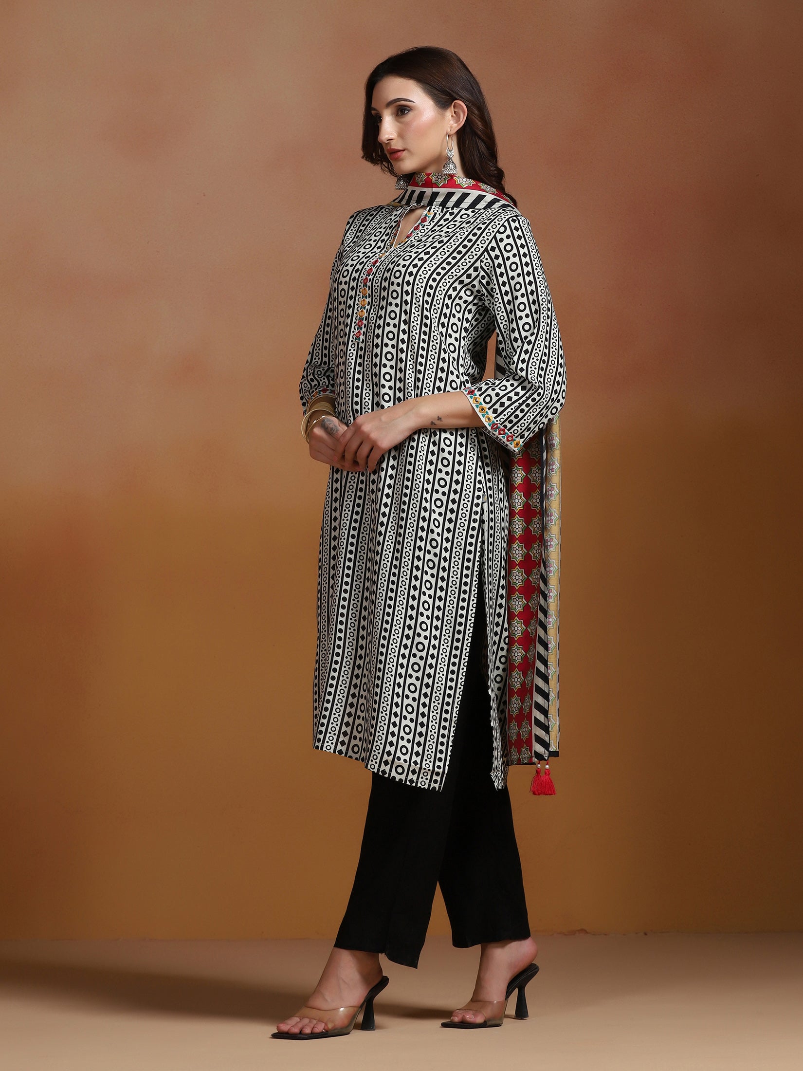 Women Liva Off White and Black Printed Kurta Comfort Pant Dupatta