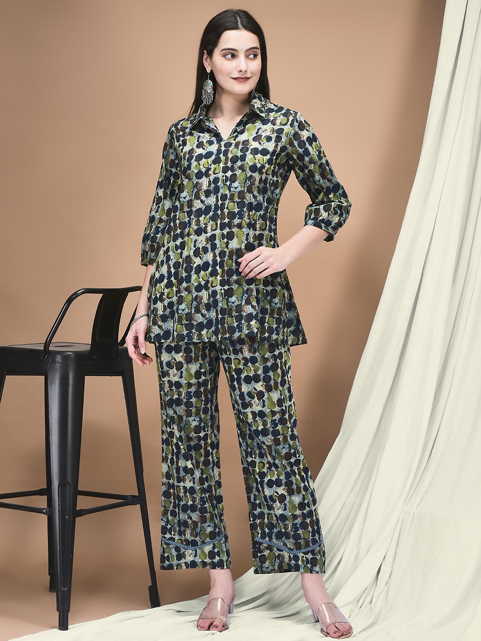 Women Cotton Cambric Blue Multicolor Polka Print Co-Ord Set.