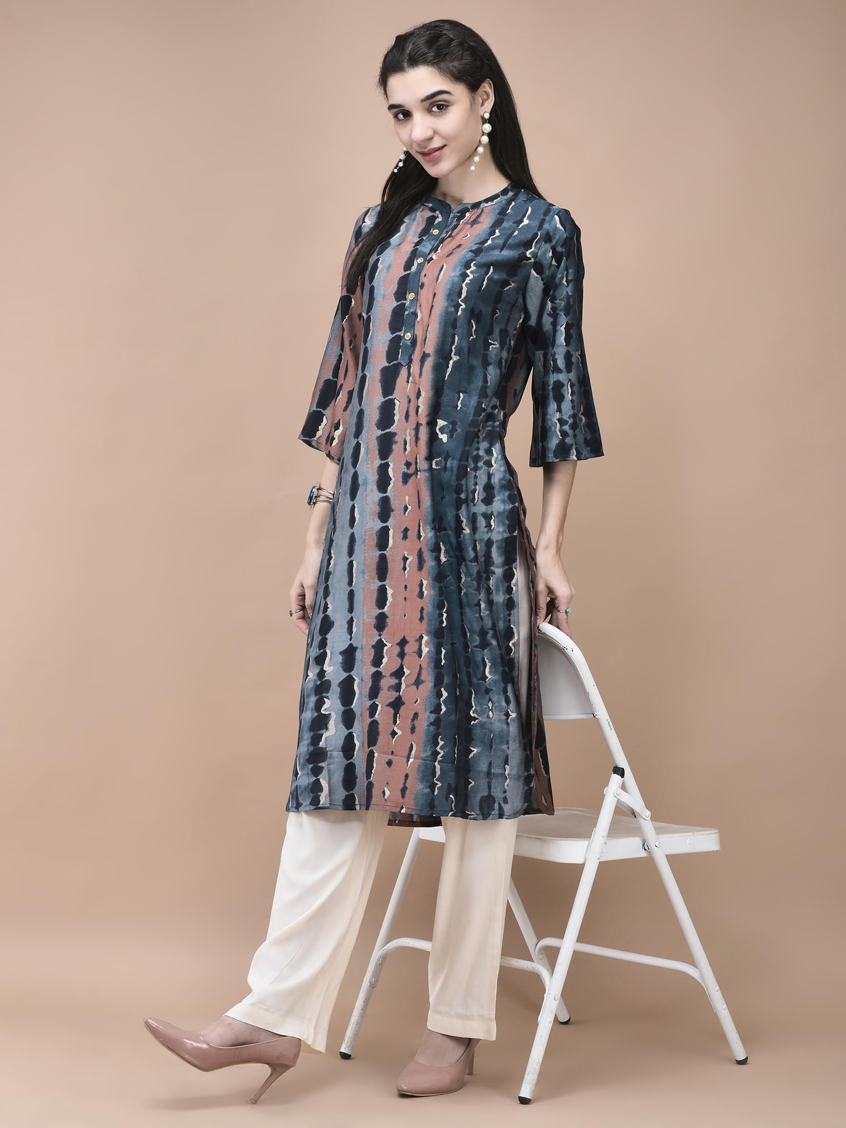 Women Liva Grey Tie Dye Print Kurta.