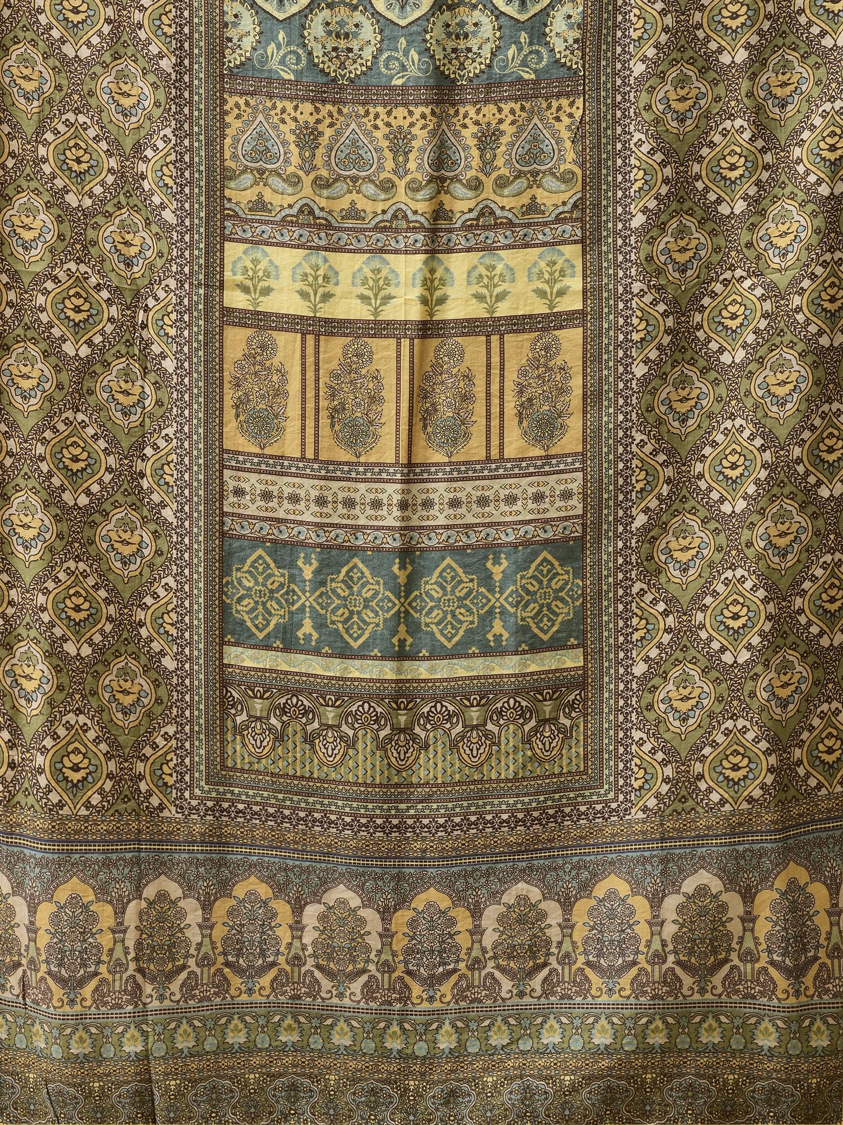 Women Liva Rayon Green Placement Print Kurta Comfort Pant Dupatta.