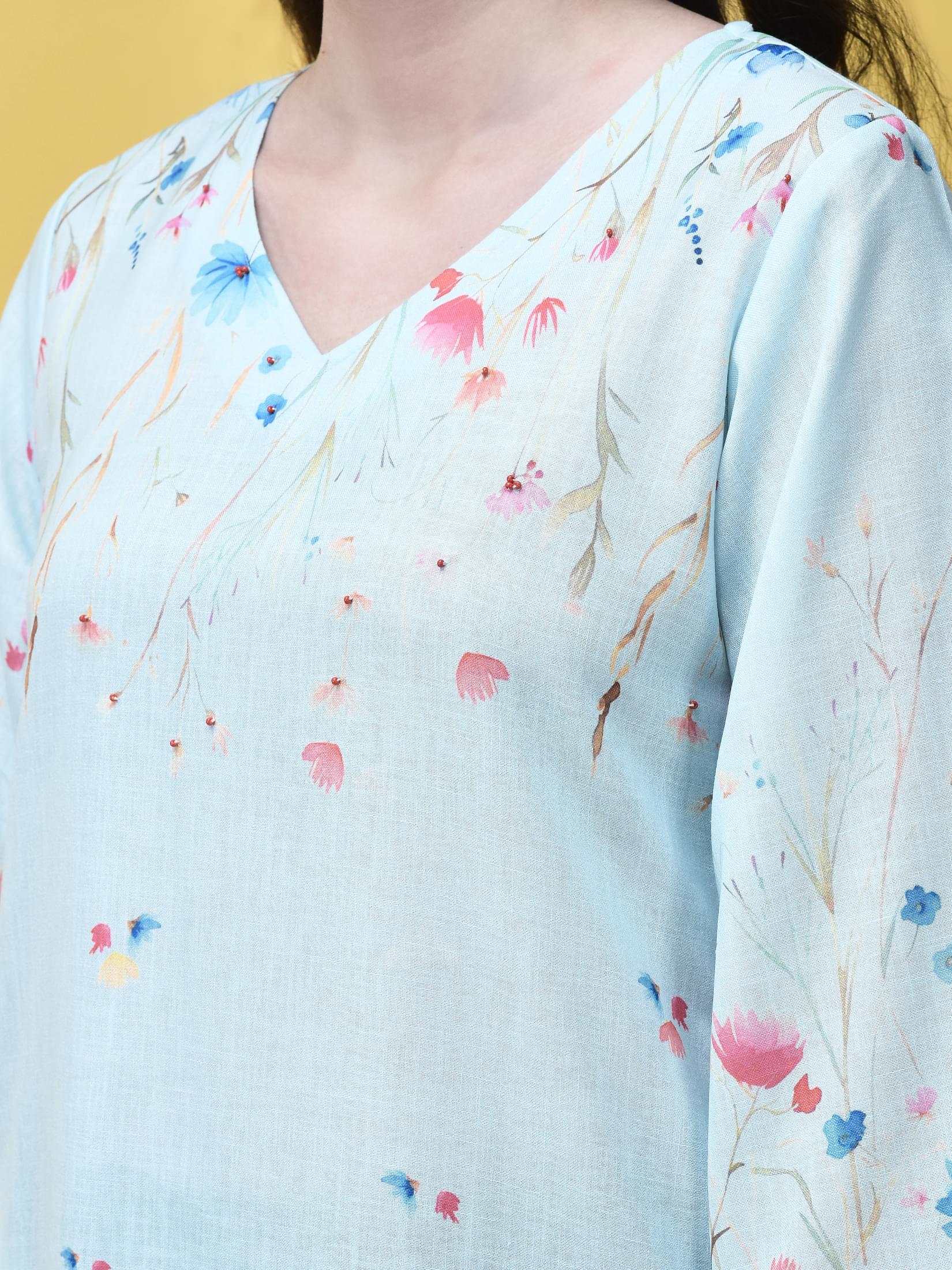 Women Linen Sky Blue Floral Print Kurta.