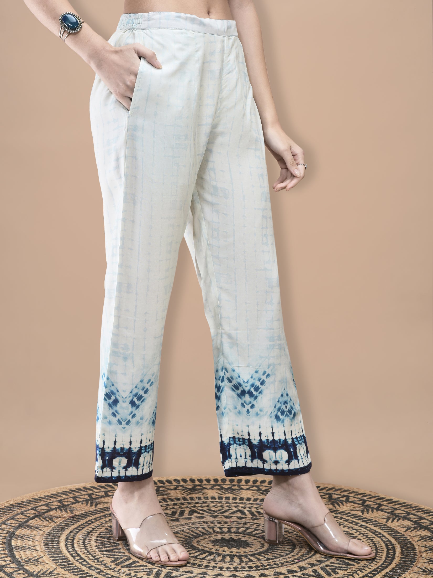 20681_WHITEBLUE-bottom