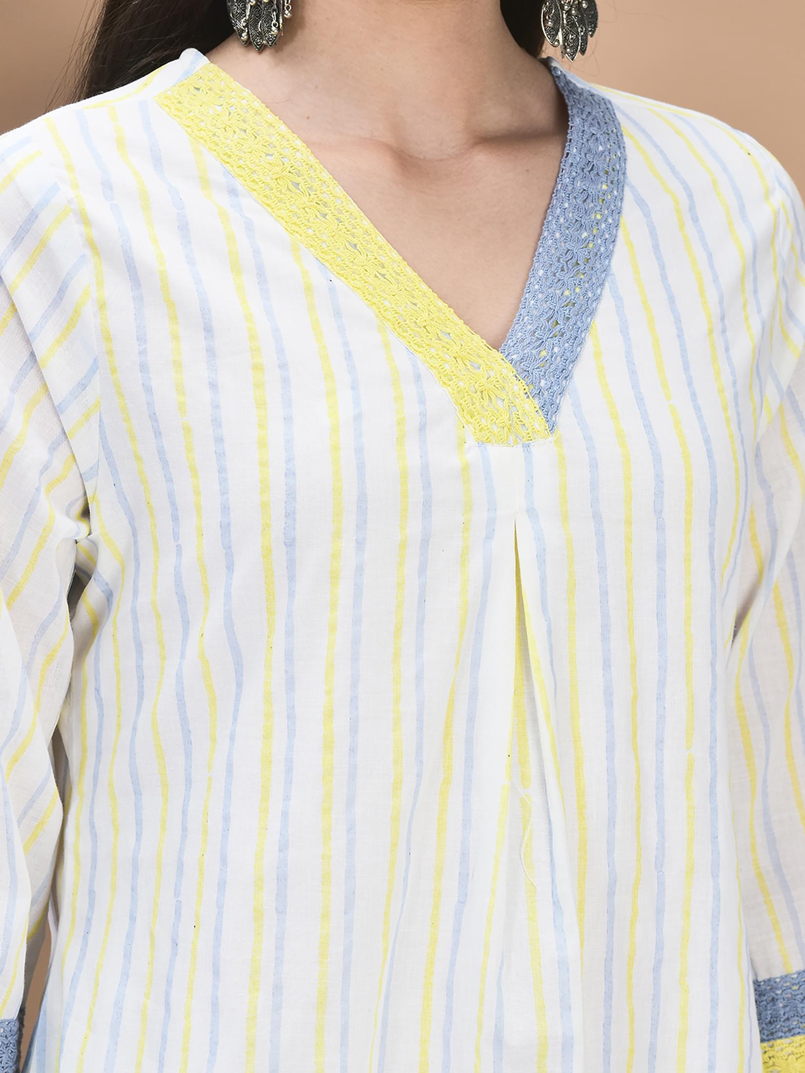Women Cotton White Stripe Print Kurta Comfort Pant Dupatta.