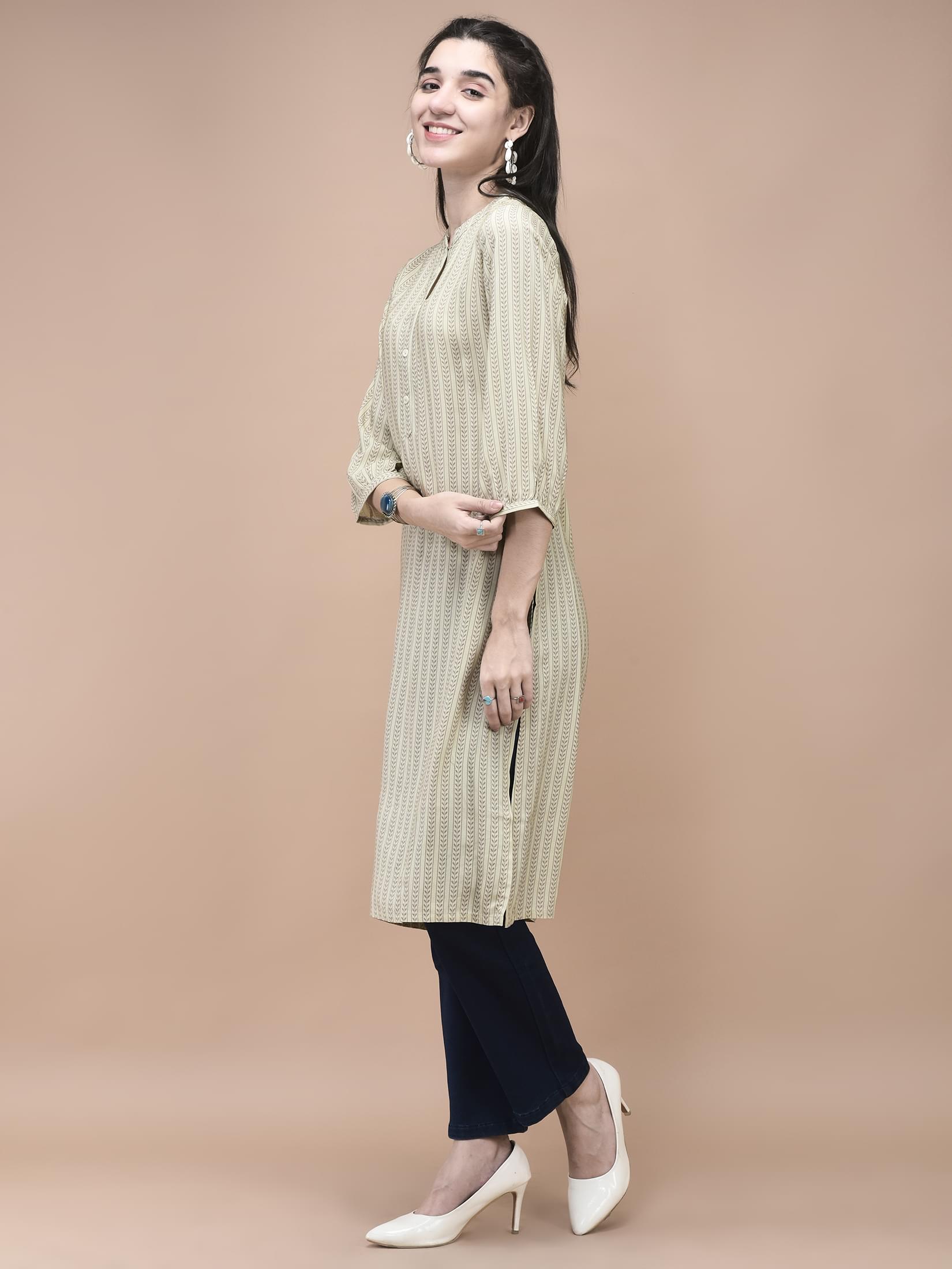 Women Liva Beige Geometric Print Kurta.