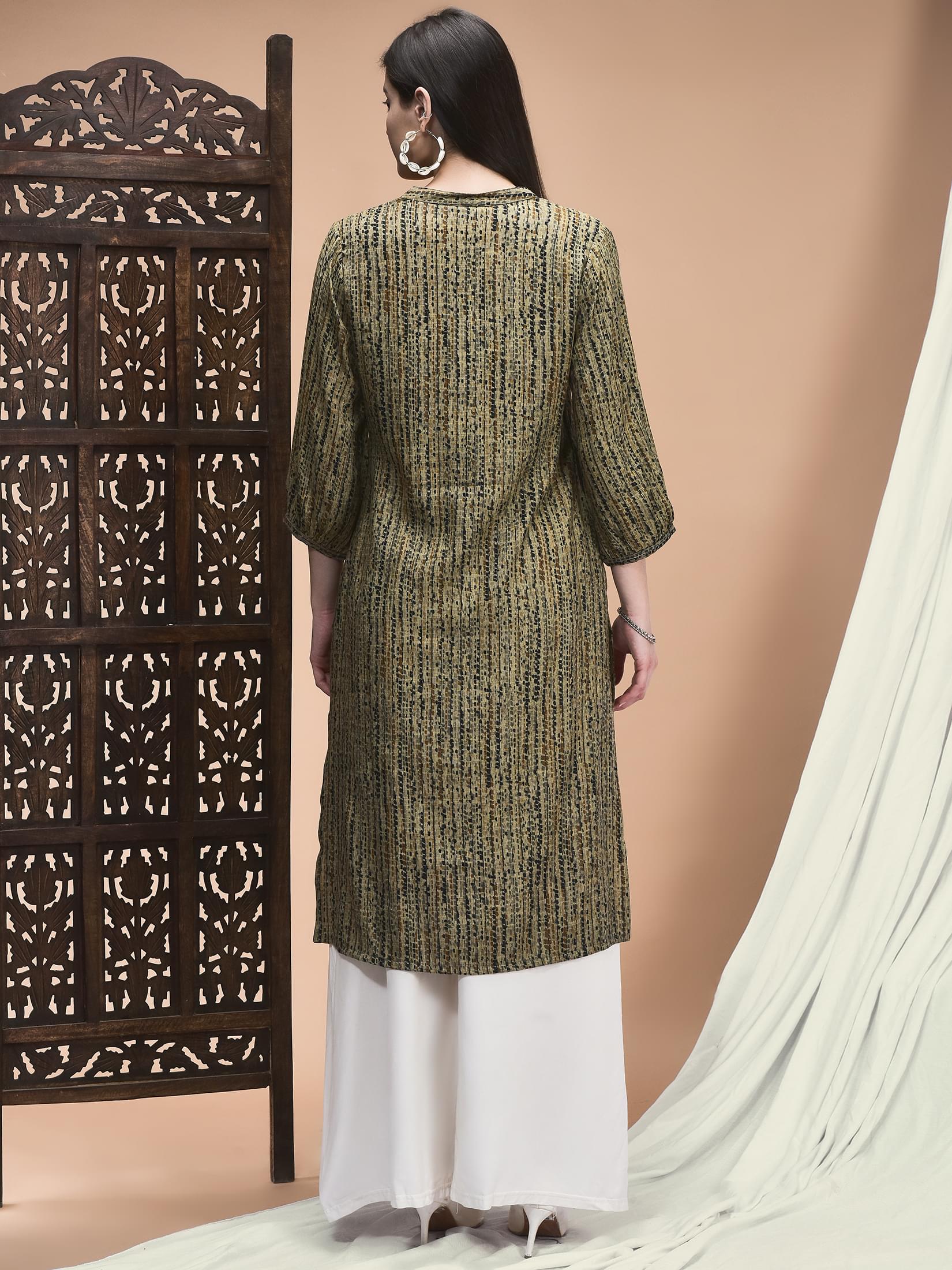 Women Liva Grey Geometric Print Kurta.