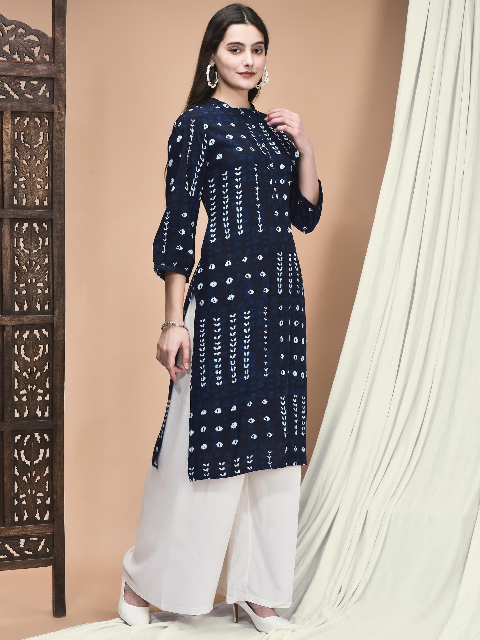Women Liva Indigo Geometric Print Kurta.
