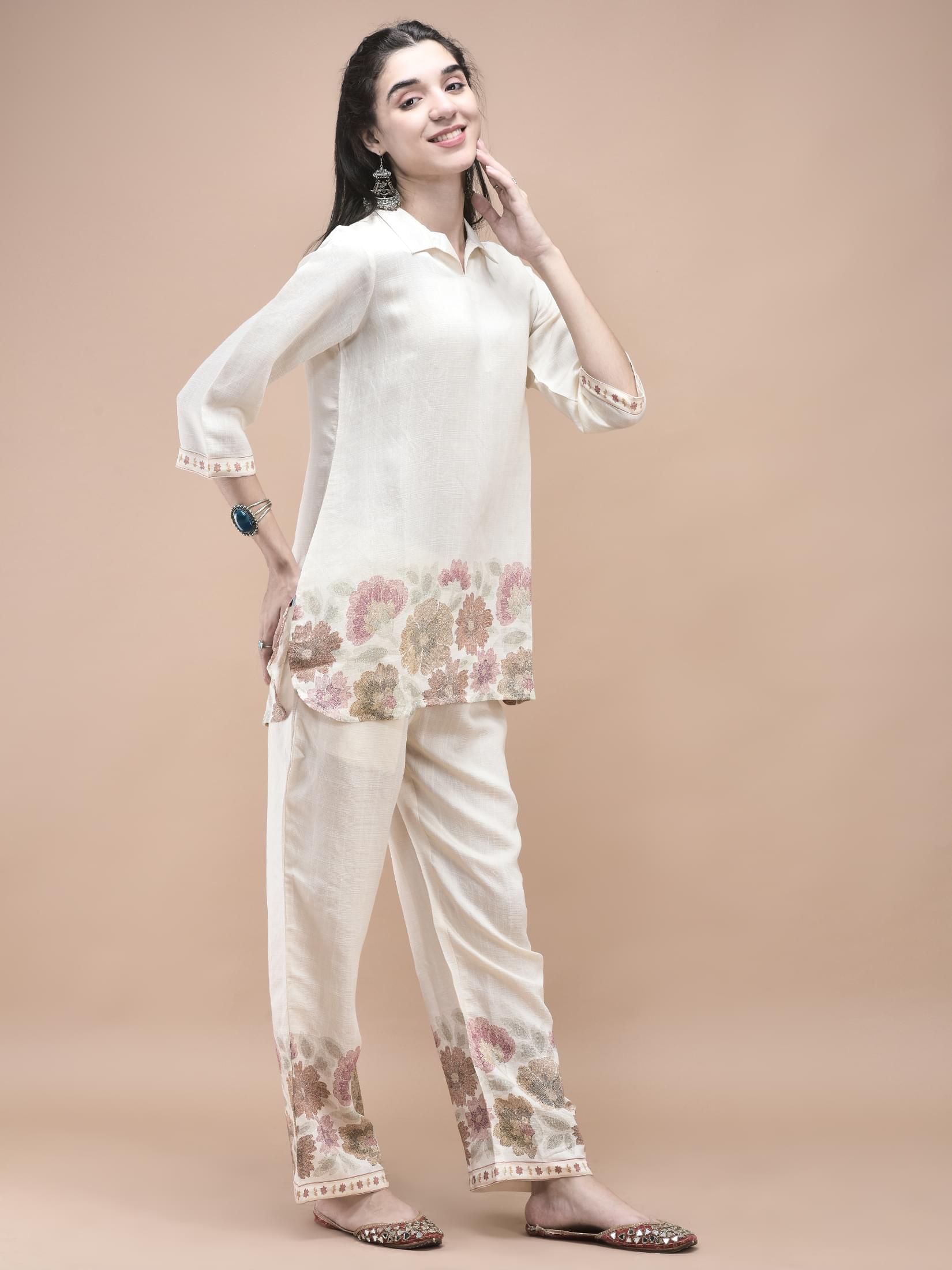 Women Silk Blend Off White Floral Print Co-Ord Set.
