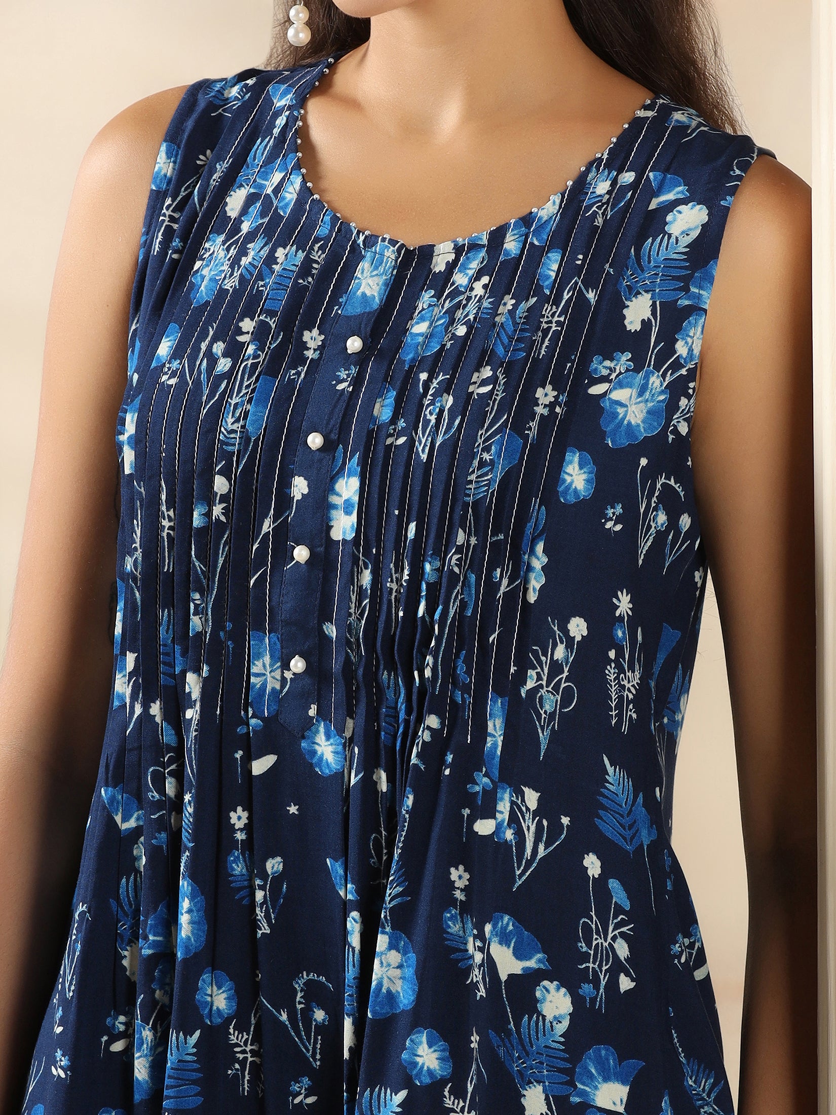 20727NAVYBLUE_closer