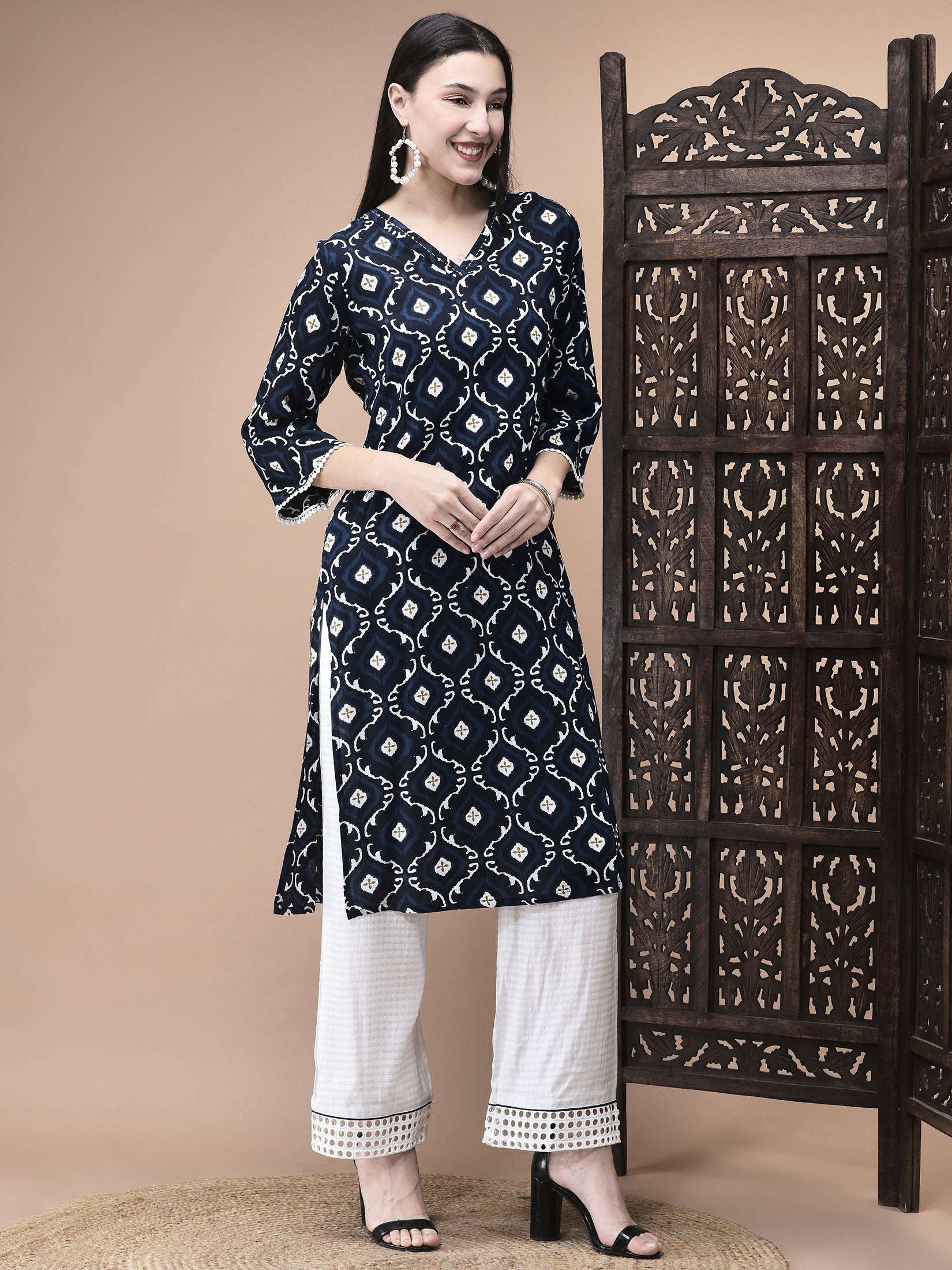 Women Liva Blue Geometric Print Kurta