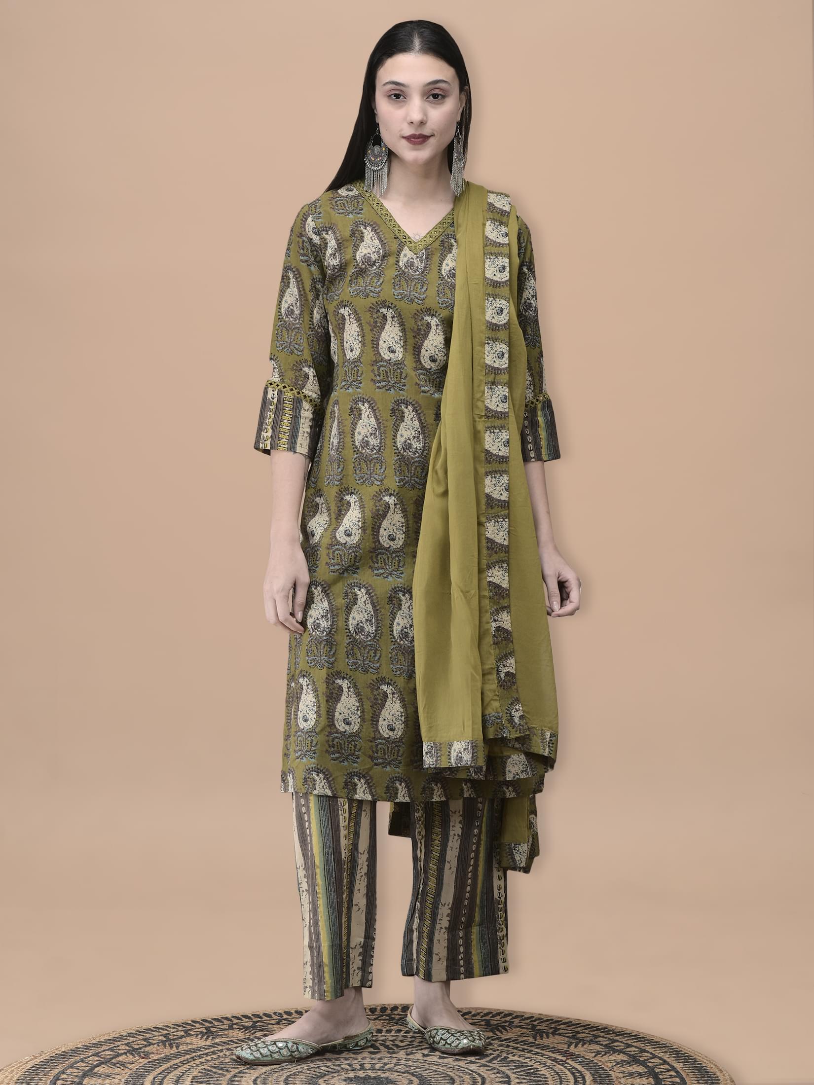 Women Cotton Olive Paisley Print Kurta Comfort Pant Dupatta.