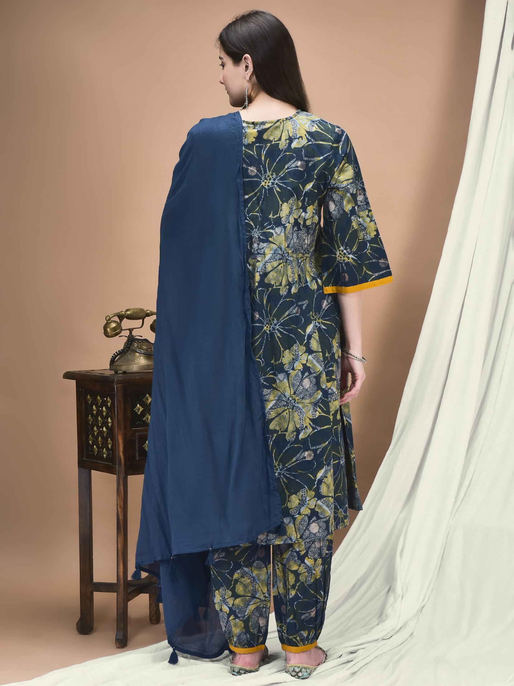 Women Cotton Indigo Floral Print Kurta Harem Pant Dupatta.