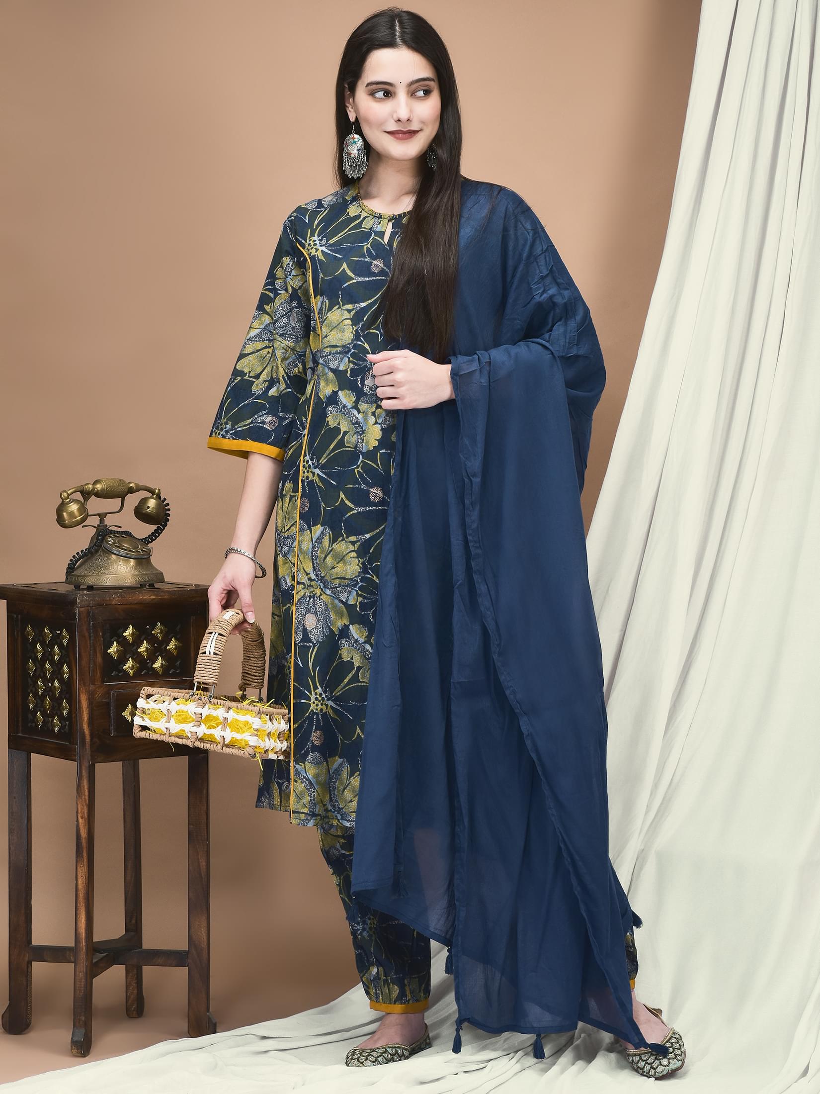 Women Cotton Indigo Floral Print Kurta Harem Pant Dupatta.
