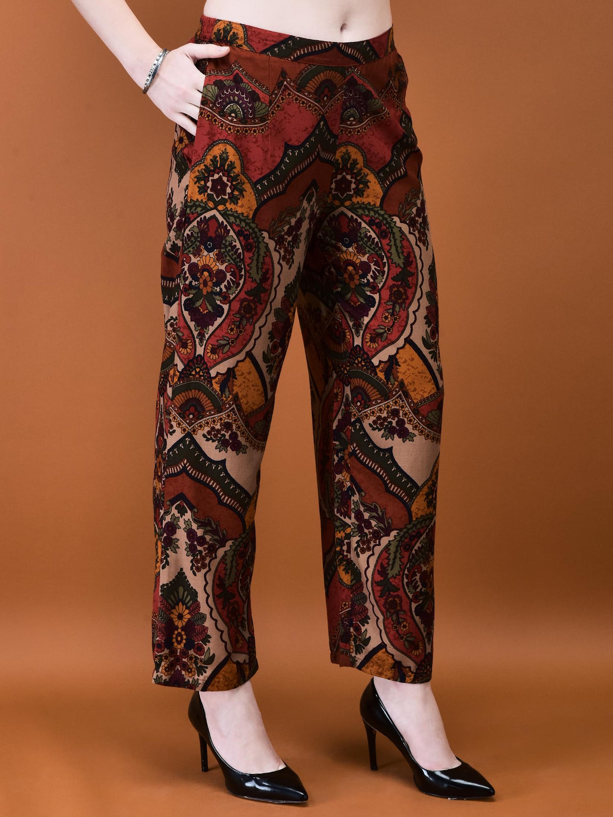 Women Liva (Rayon) Multicolor Floral Print Co-Ord Set.