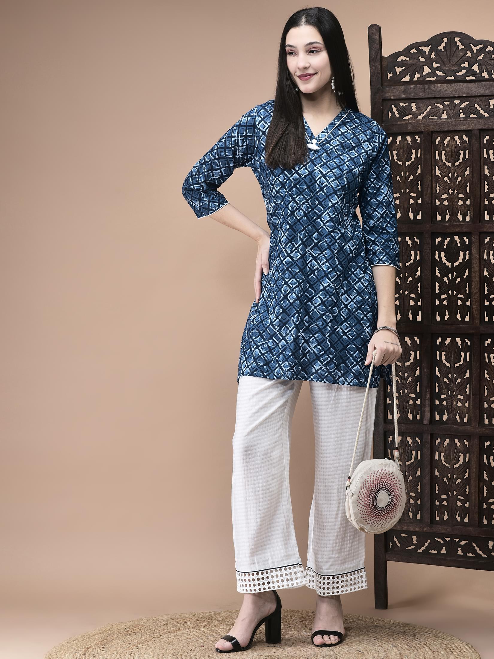 Women Cotton Blue Geometric Print Tunic.