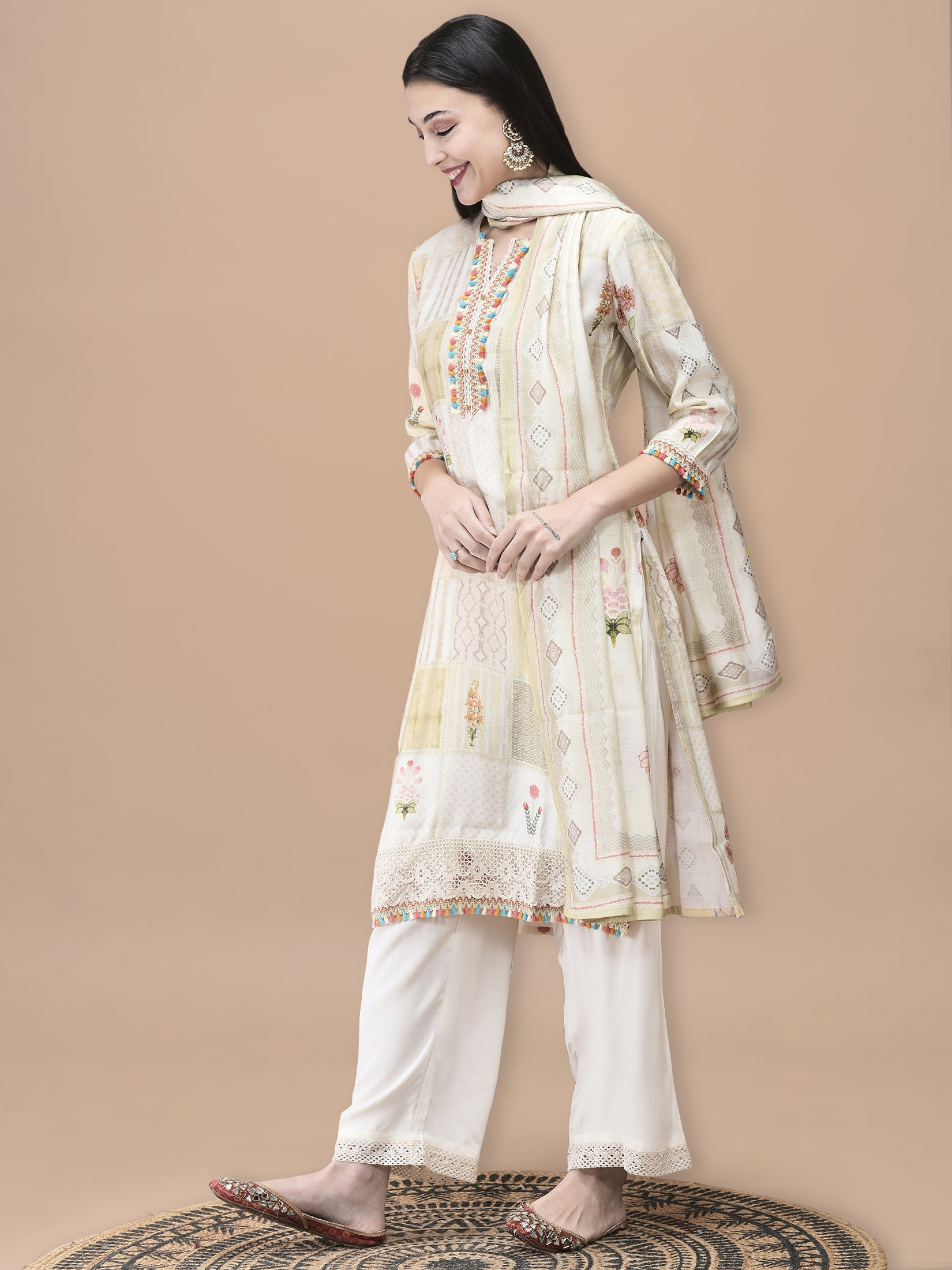 Women Liva Cream Floral Print Kurta Comfort Pant Dupatta