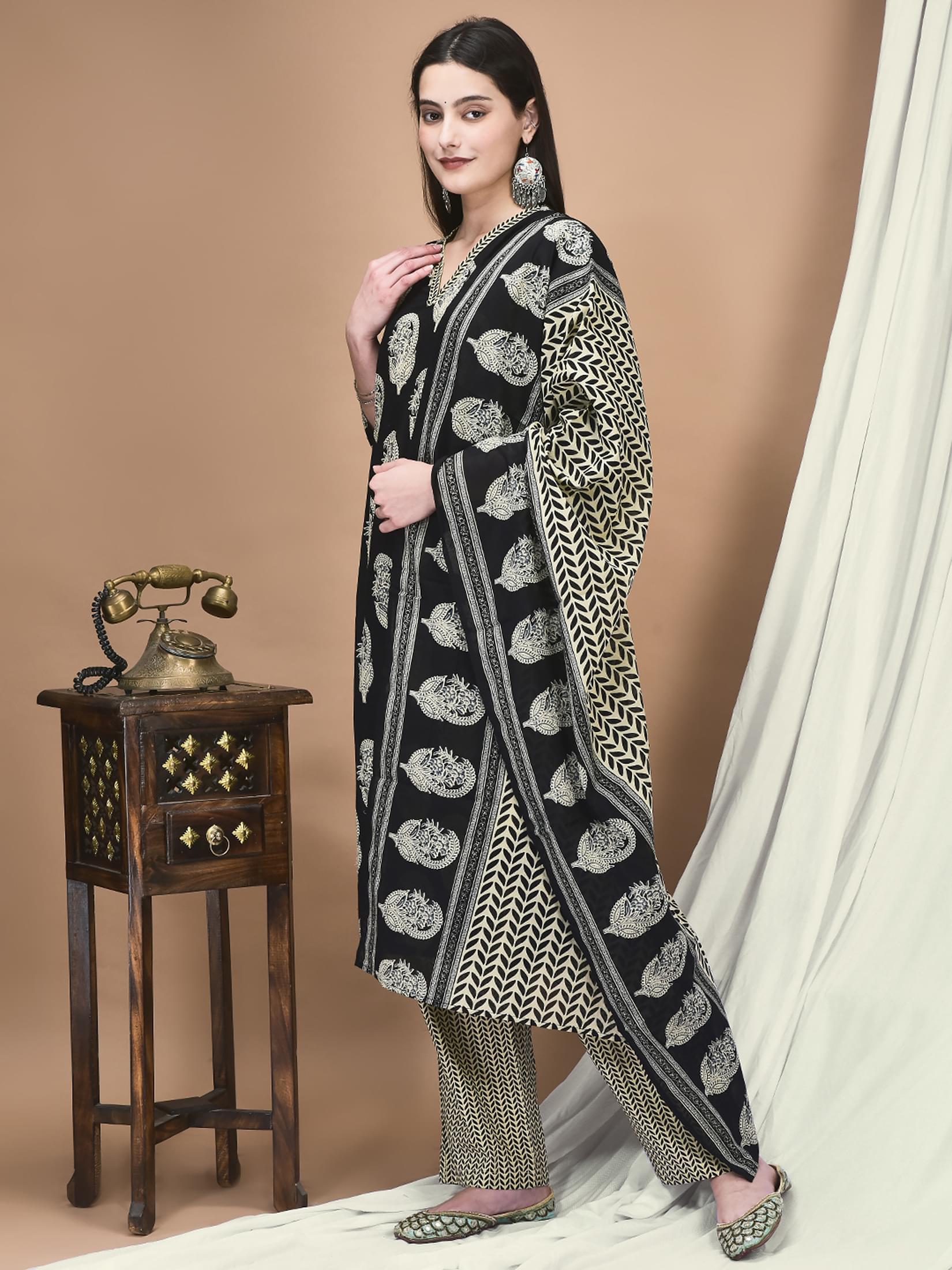 20901BLACK_left