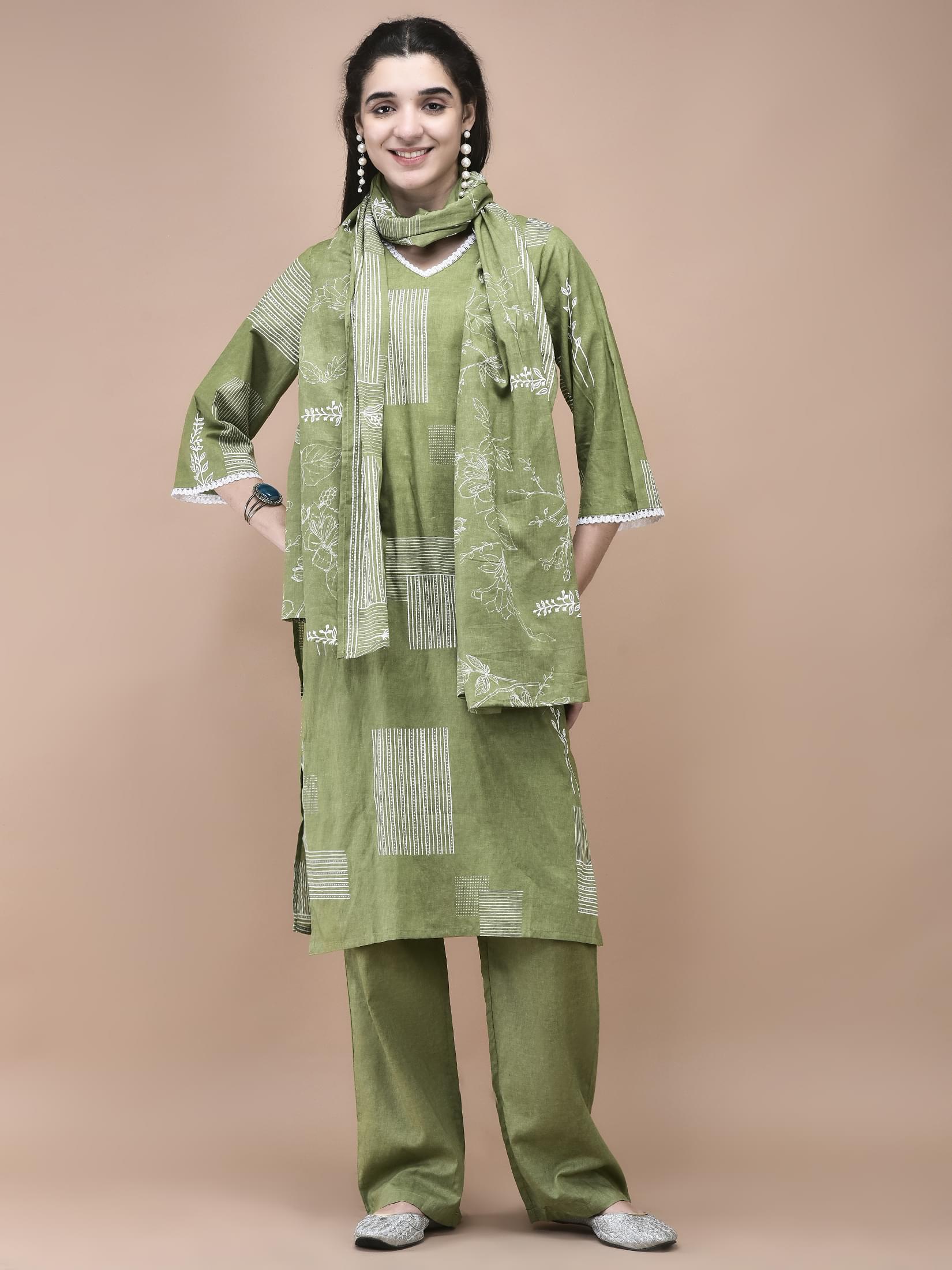 Women Cotton Green Abstract Print Kurta Comfort Pant Dupatta.