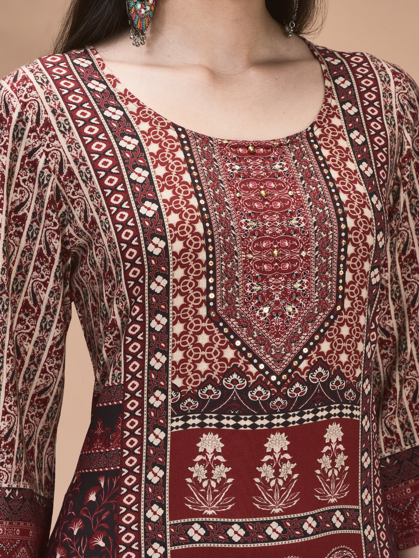 20929BEIGEMAROON_closer