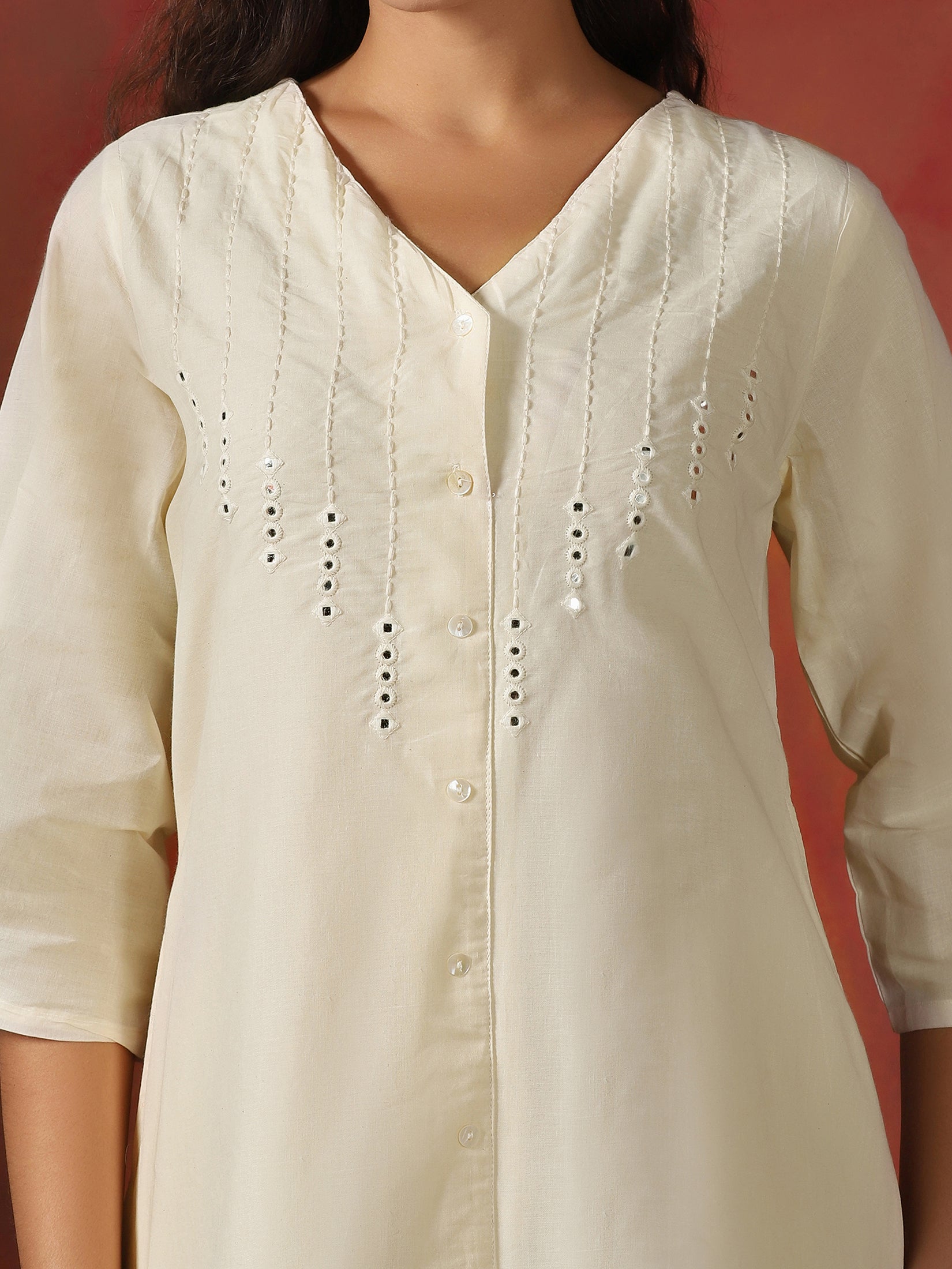 21009OFFWHITE_closer