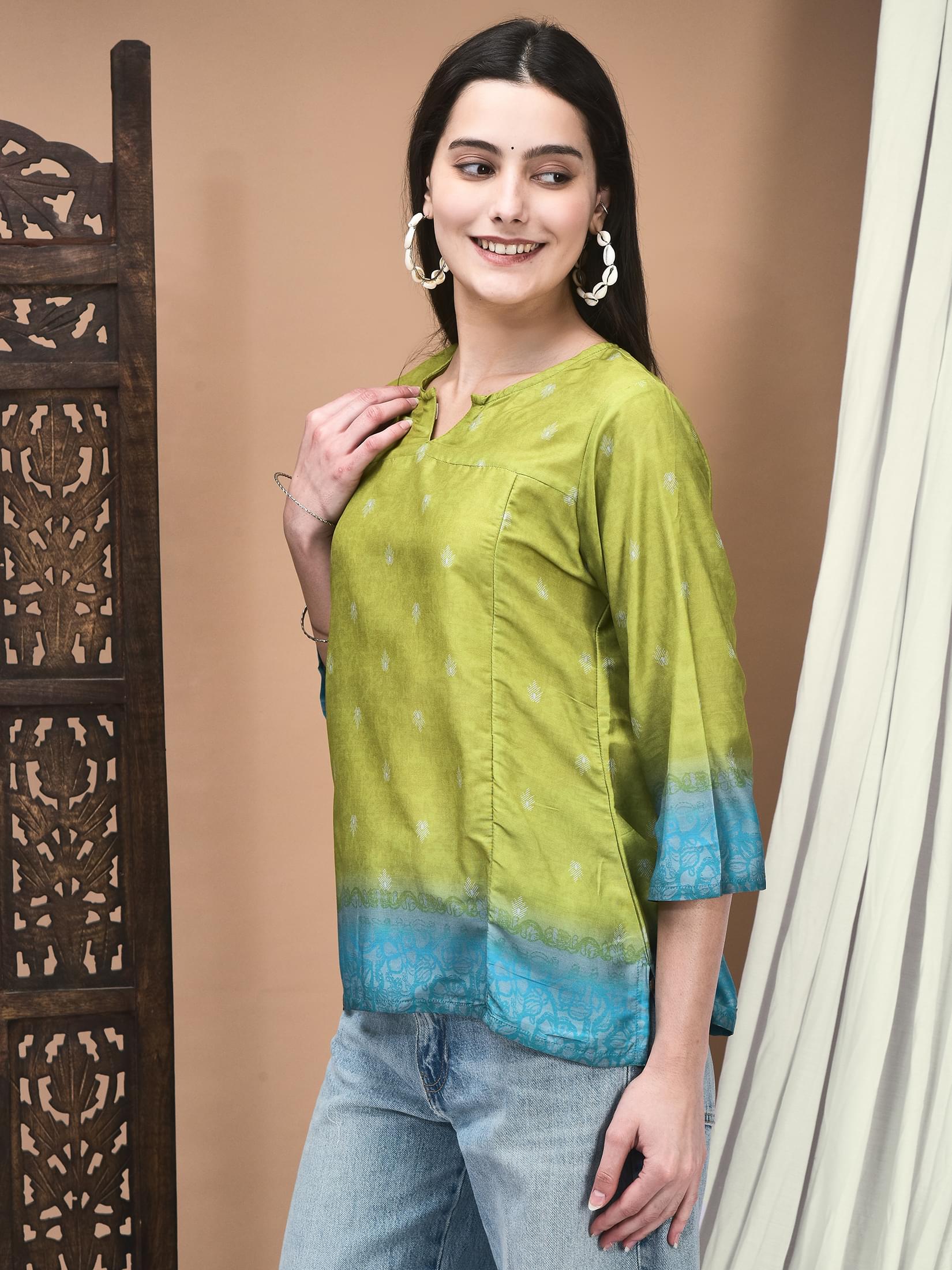 Women Poly Viscose Green Printed Tunic.