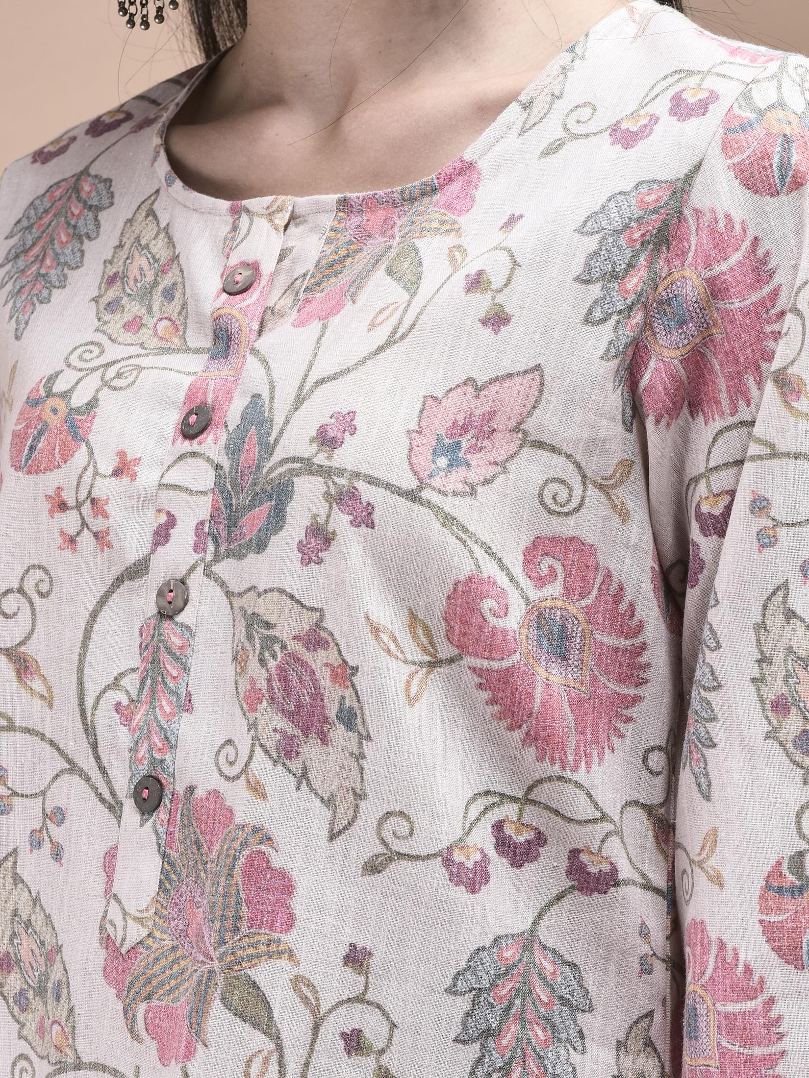 Women Linen Multicolor Calico Print Kurta Comfort Pant Dupatta.