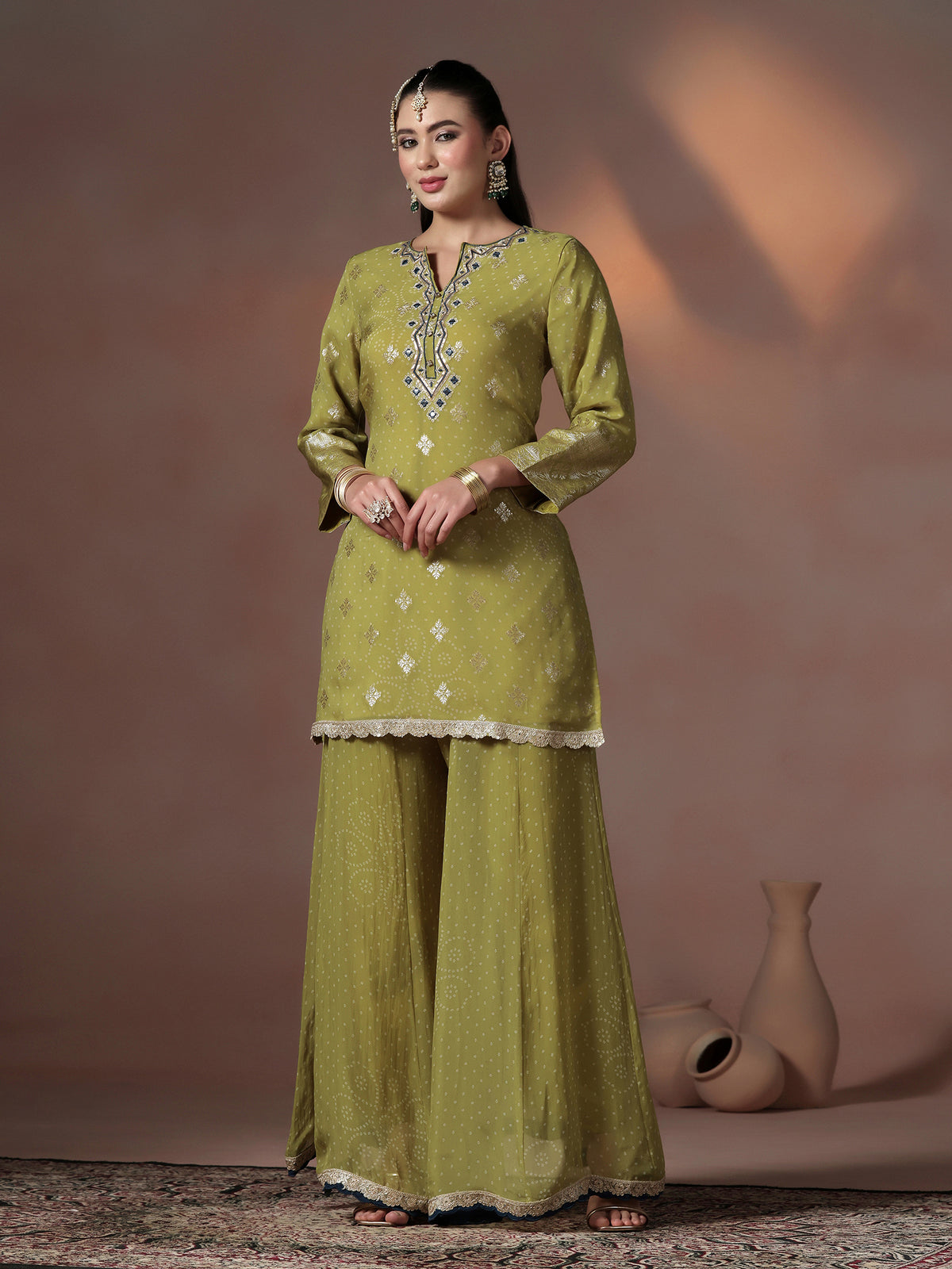 Women Green Jacquard Straight Kurta Sets With Dupatta