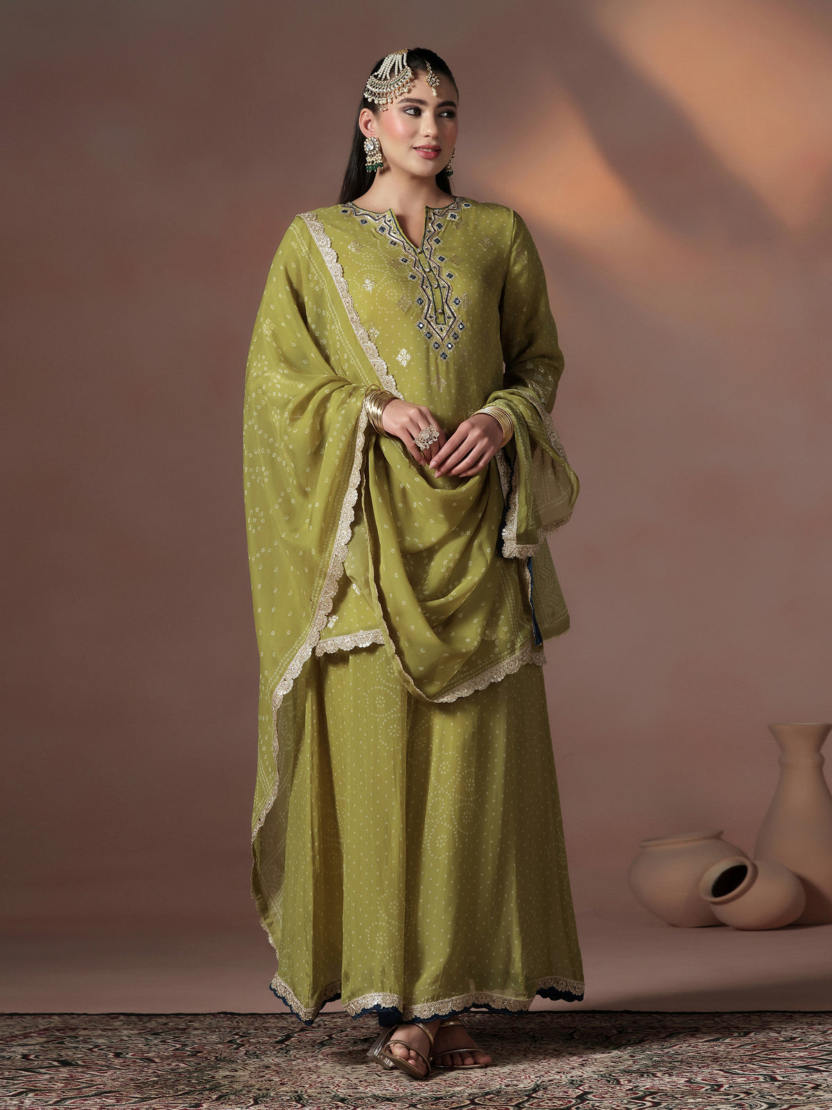 Women Green Jacquard Straight Kurta Sets With Dupatta