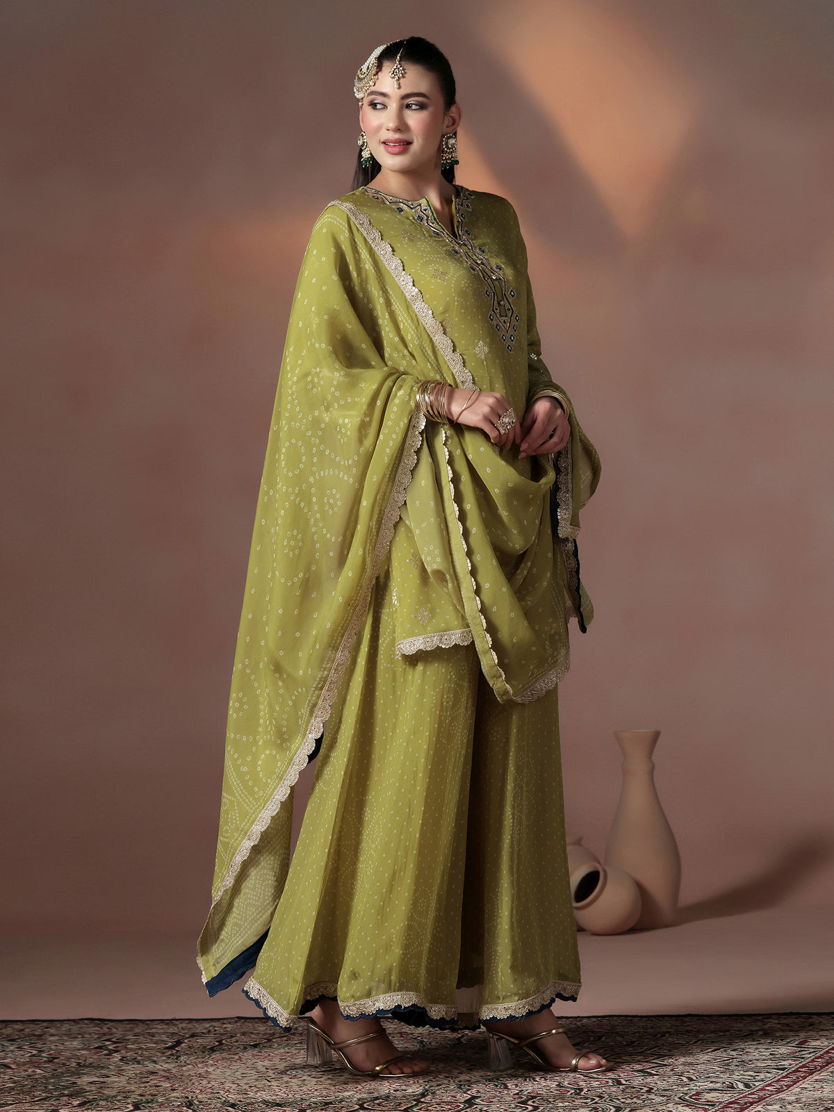 Women Green Jacquard Straight Kurta Sets With Dupatta