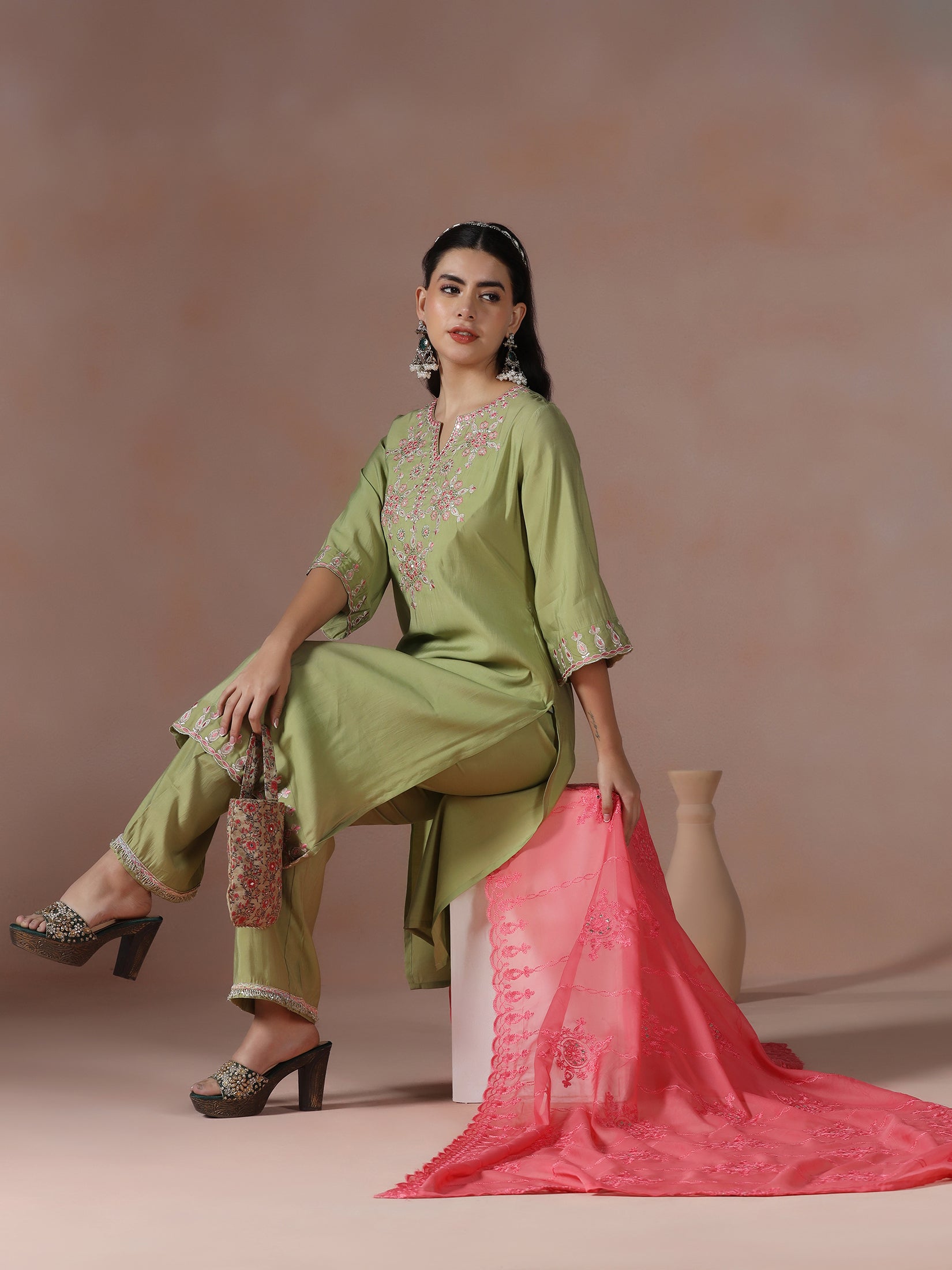 Women Chanderi Green Embroidered Kurta Comfort Pant Dupatta