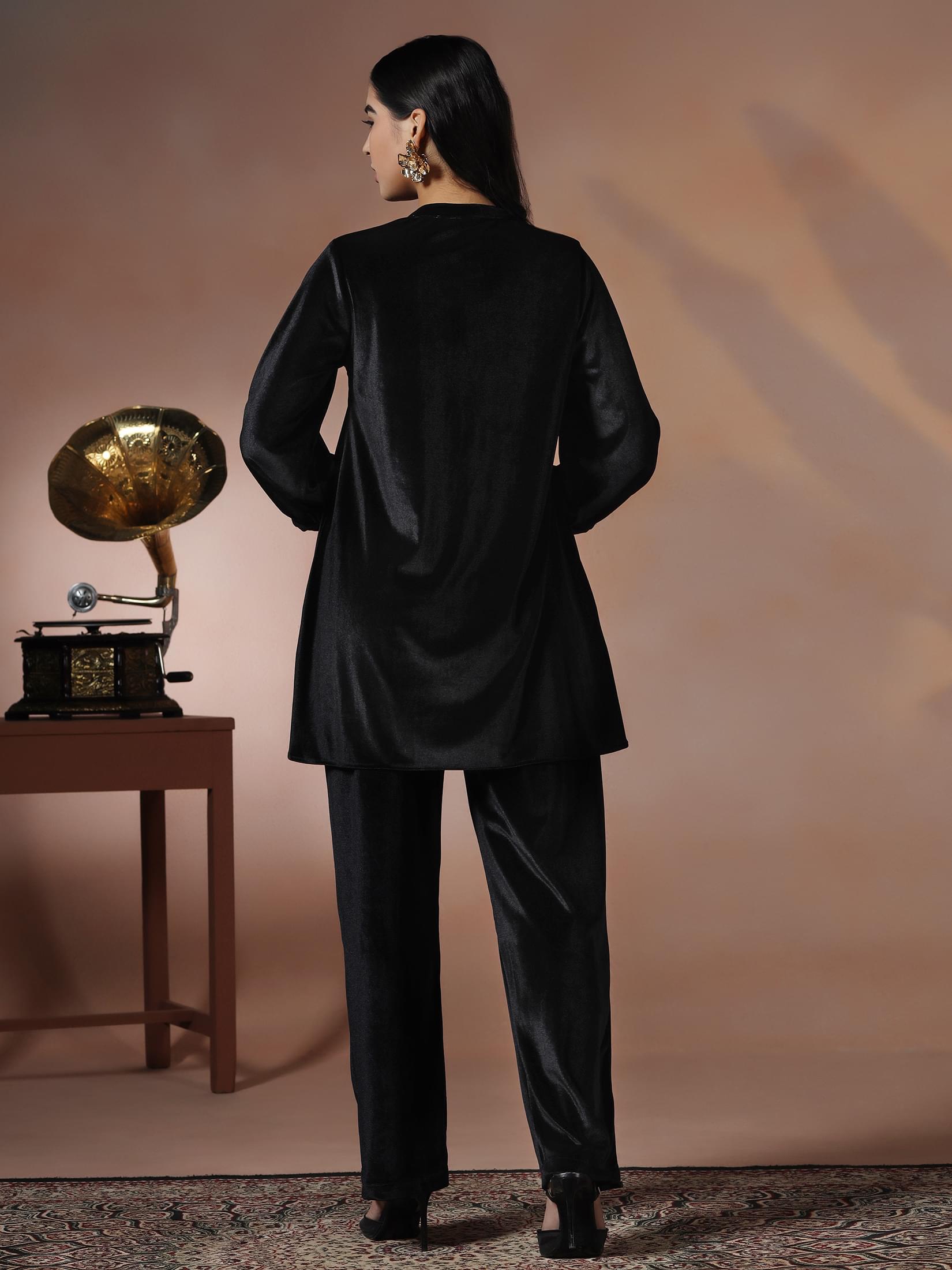 Women Velvet Black Solid Co-Ord Set.
