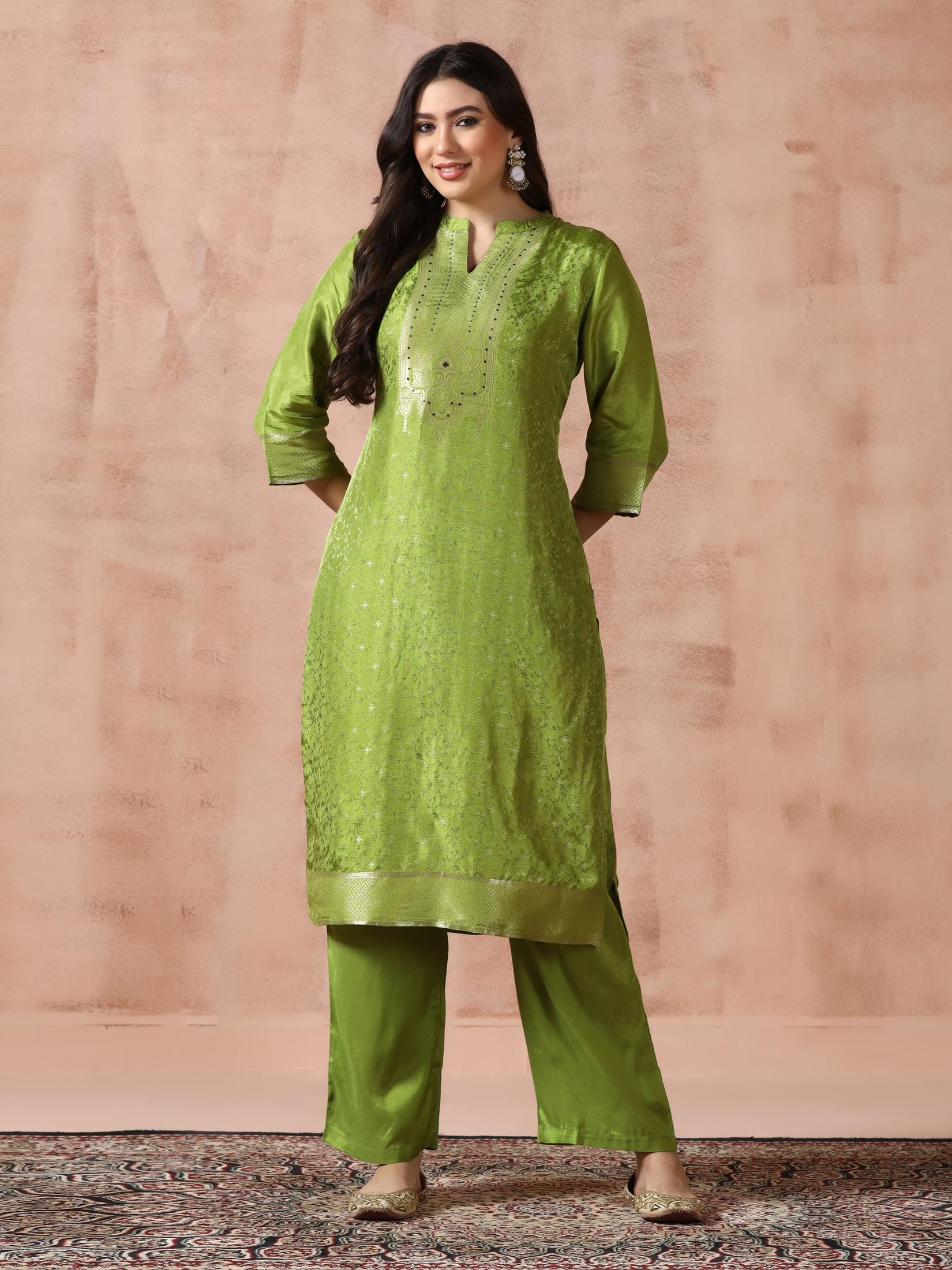 Women Dola Silk Jacquard Green Woven Kurta Comfort Pant Dupatta.