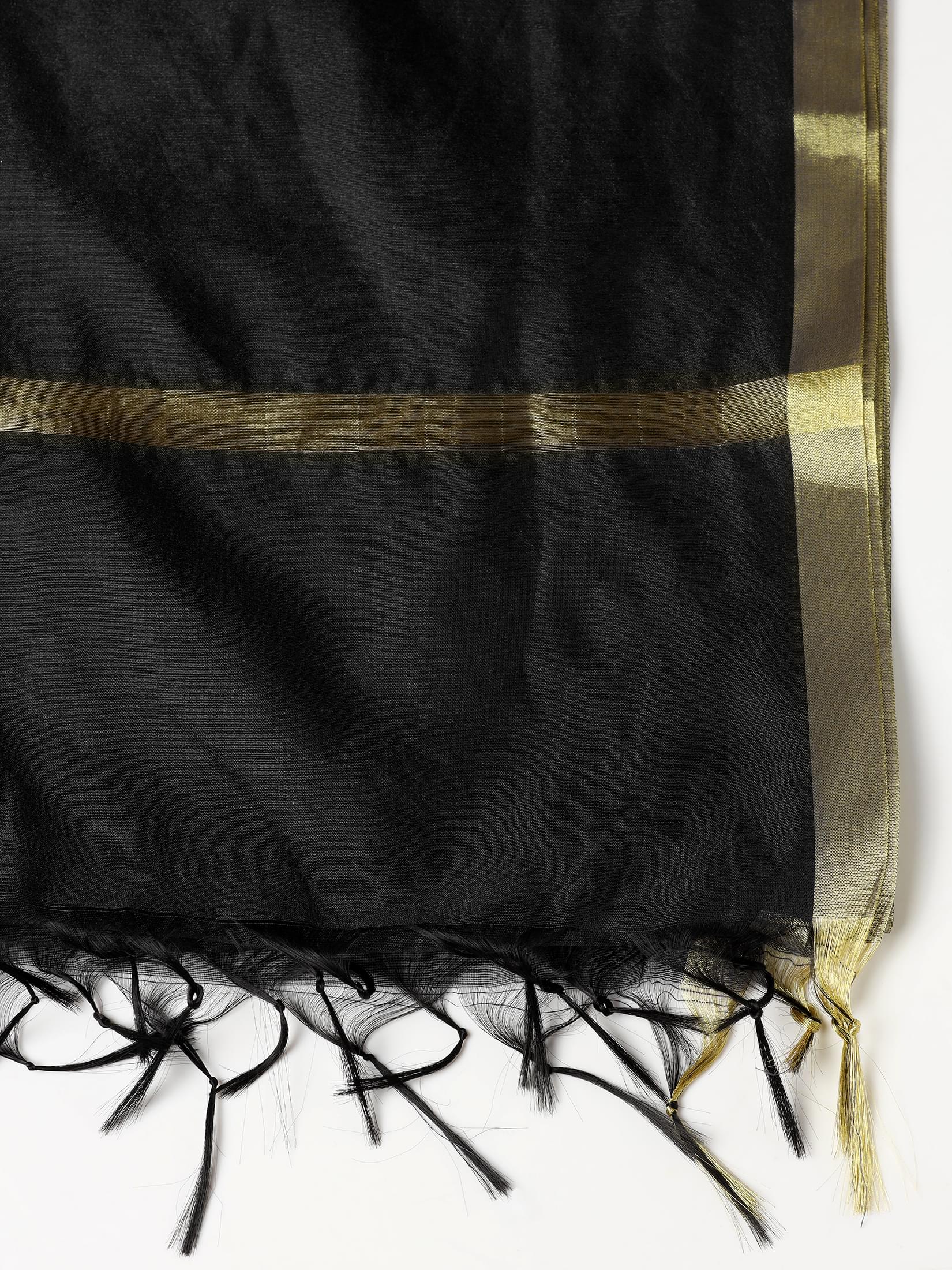 Women Liva Black Solid Kurta Comfort Pant Dupatta.