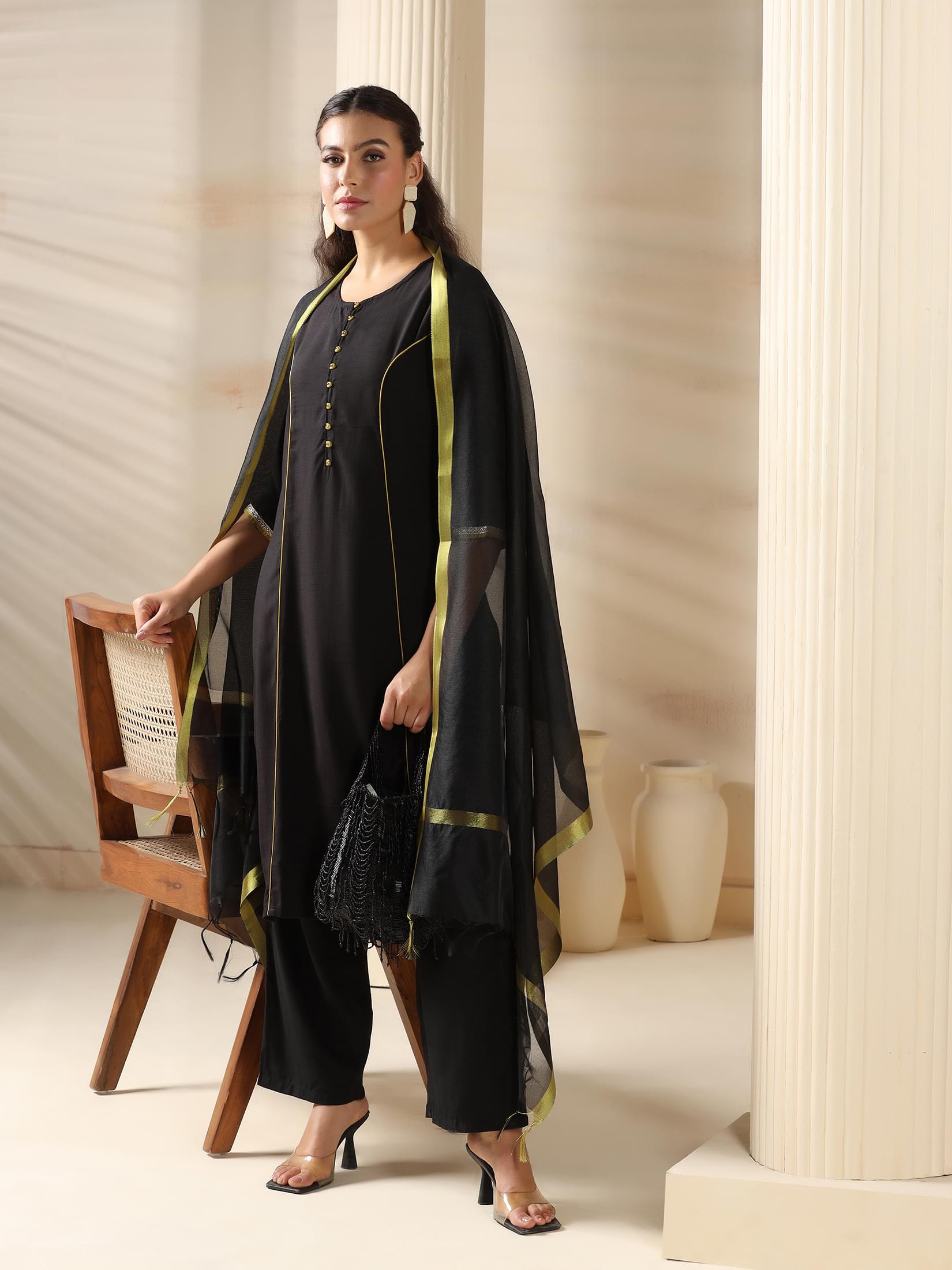 Women Liva Black Solid Kurta Comfort Pant Dupatta.
