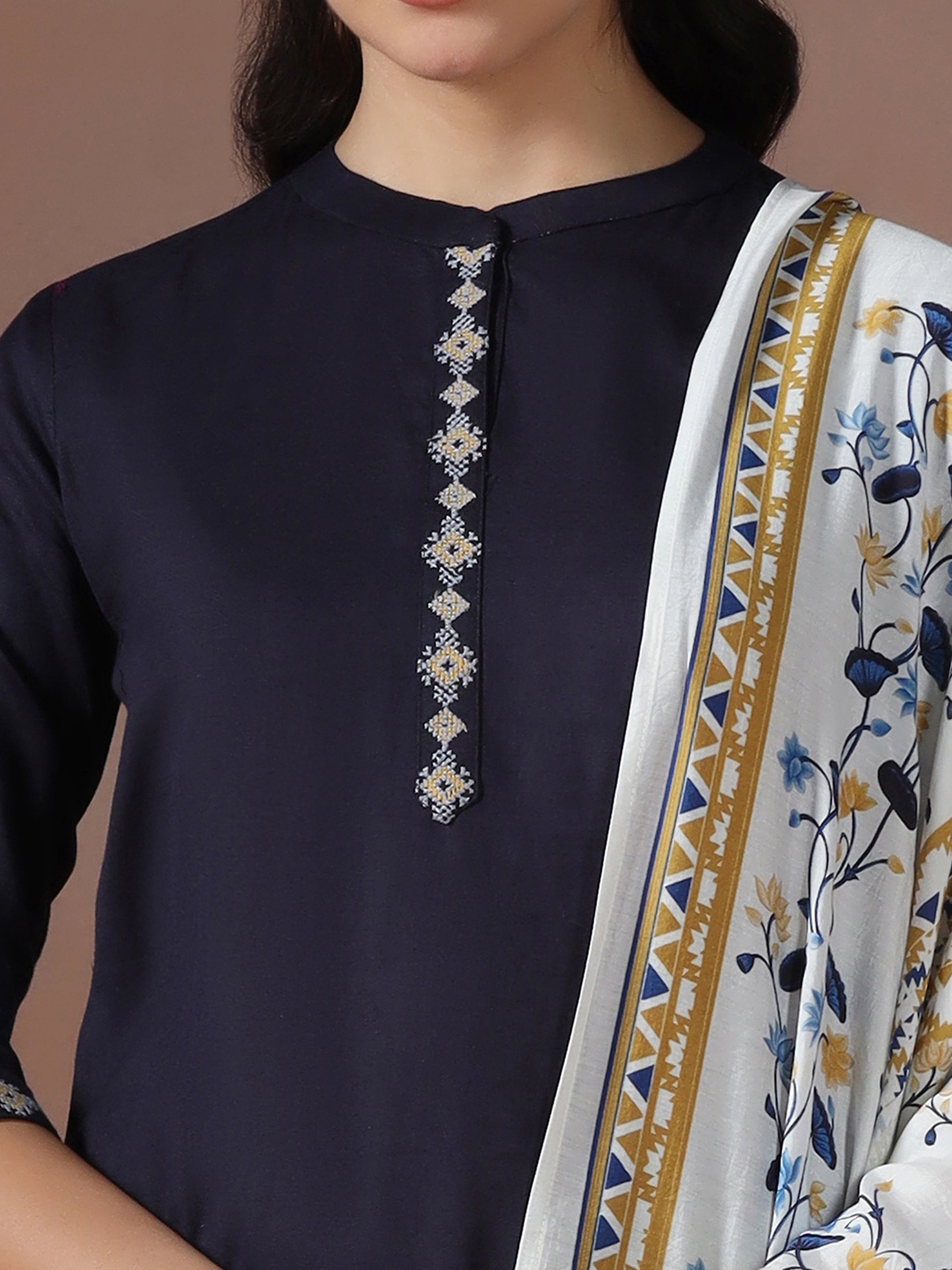 25256MPNAVYBLUE_closer